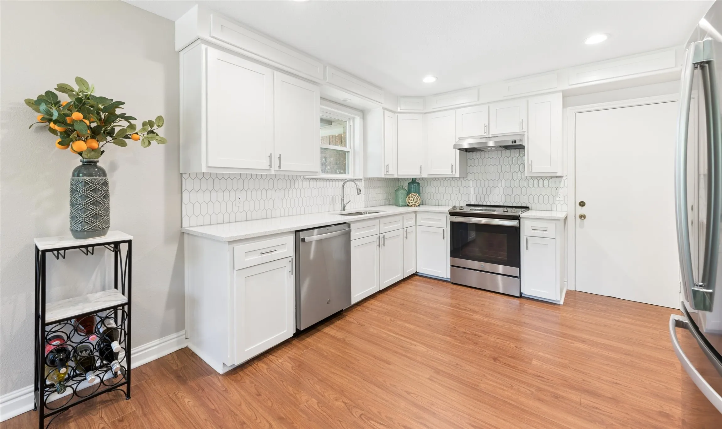 Single Family Residence For Sale in Tarrant County , 1315 Hardage Lane, Colleyville, Texas 76034, 5 Bedroom, 3 Bathroom, 2 Garage spaces, 4,107 Sqft, built in 1986, mls#21263072, Real Estate Agent in Colleyville, Homes For Sale in Tarrant county, Homes For Sale in Colleyville, Realtor in Colleyville Texas, Real Estate Brokerage Independent Realty Texas, Luminita Cordes Realtor