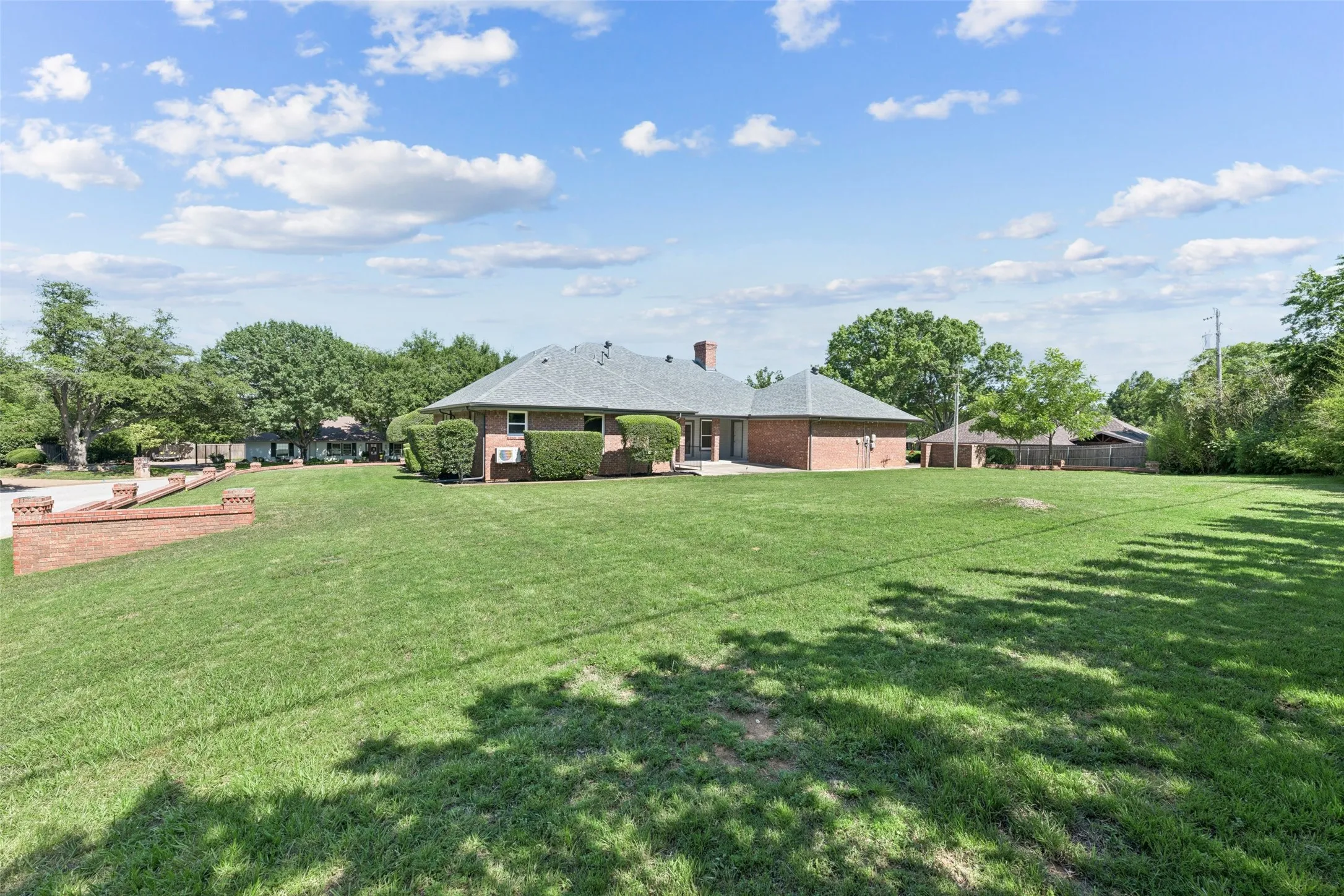 Huge yard!