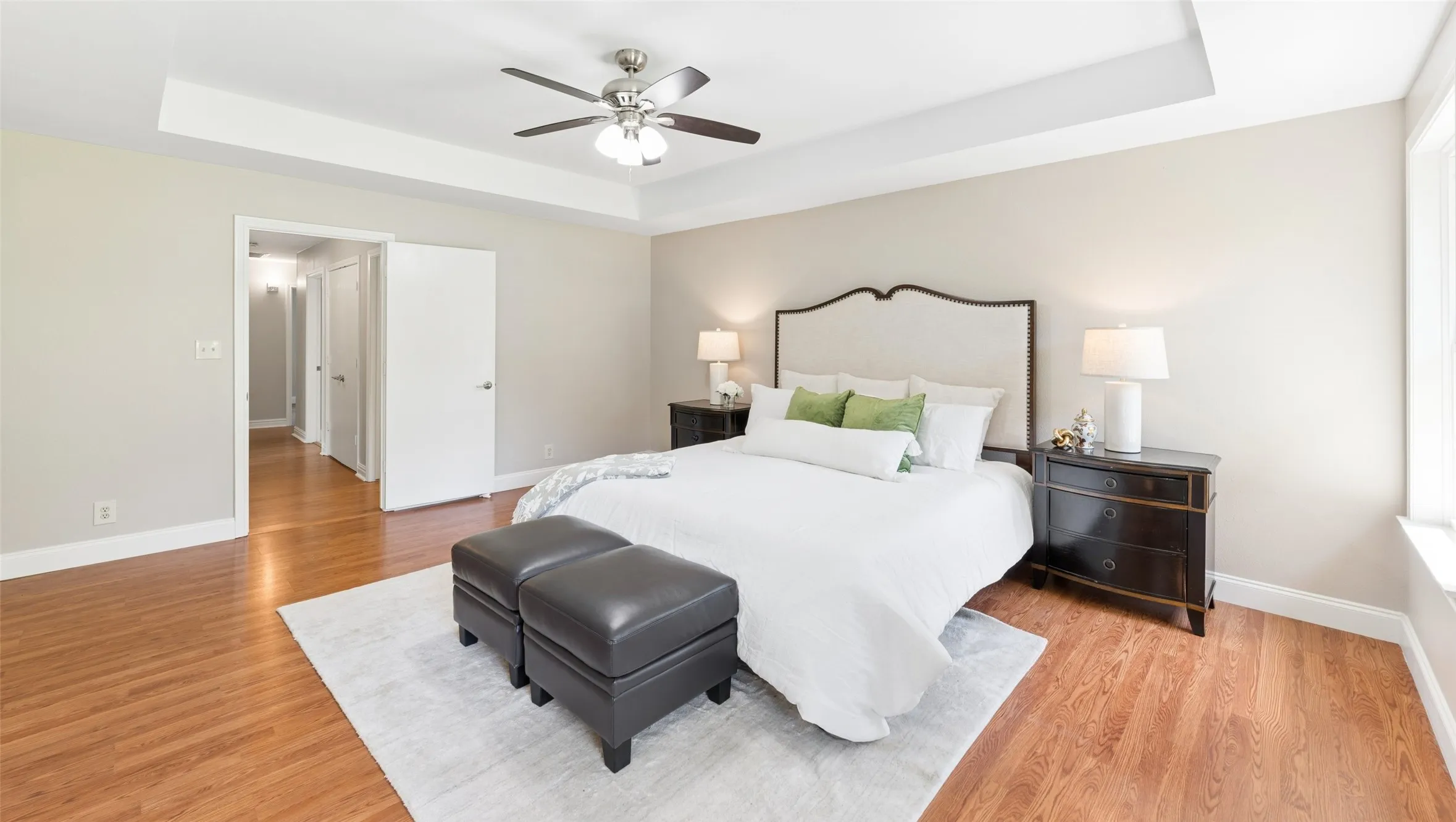 Single Family Residence For Sale in Tarrant County , 1315 Hardage Lane, Colleyville, Texas 76034, 5 Bedroom, 3 Bathroom, 2 Garage spaces, 4,107 Sqft, built in 1986, mls#21263072, Real Estate Agent in Colleyville, Homes For Sale in Tarrant county, Homes For Sale in Colleyville, Realtor in Colleyville Texas, Real Estate Brokerage Independent Realty Texas, Luminita Cordes Realtor