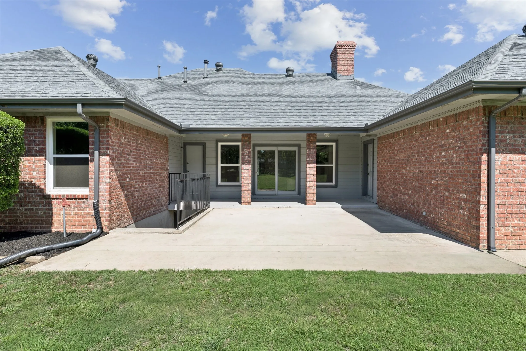 Single Family Residence For Sale in Tarrant County , 1315 Hardage Lane, Colleyville, Texas 76034, 5 Bedroom, 3 Bathroom, 2 Garage spaces, 4,107 Sqft, built in 1986, mls#21263072, Real Estate Agent in Colleyville, Homes For Sale in Tarrant county, Homes For Sale in Colleyville, Realtor in Colleyville Texas, Real Estate Brokerage Independent Realty Texas, Luminita Cordes Realtor
