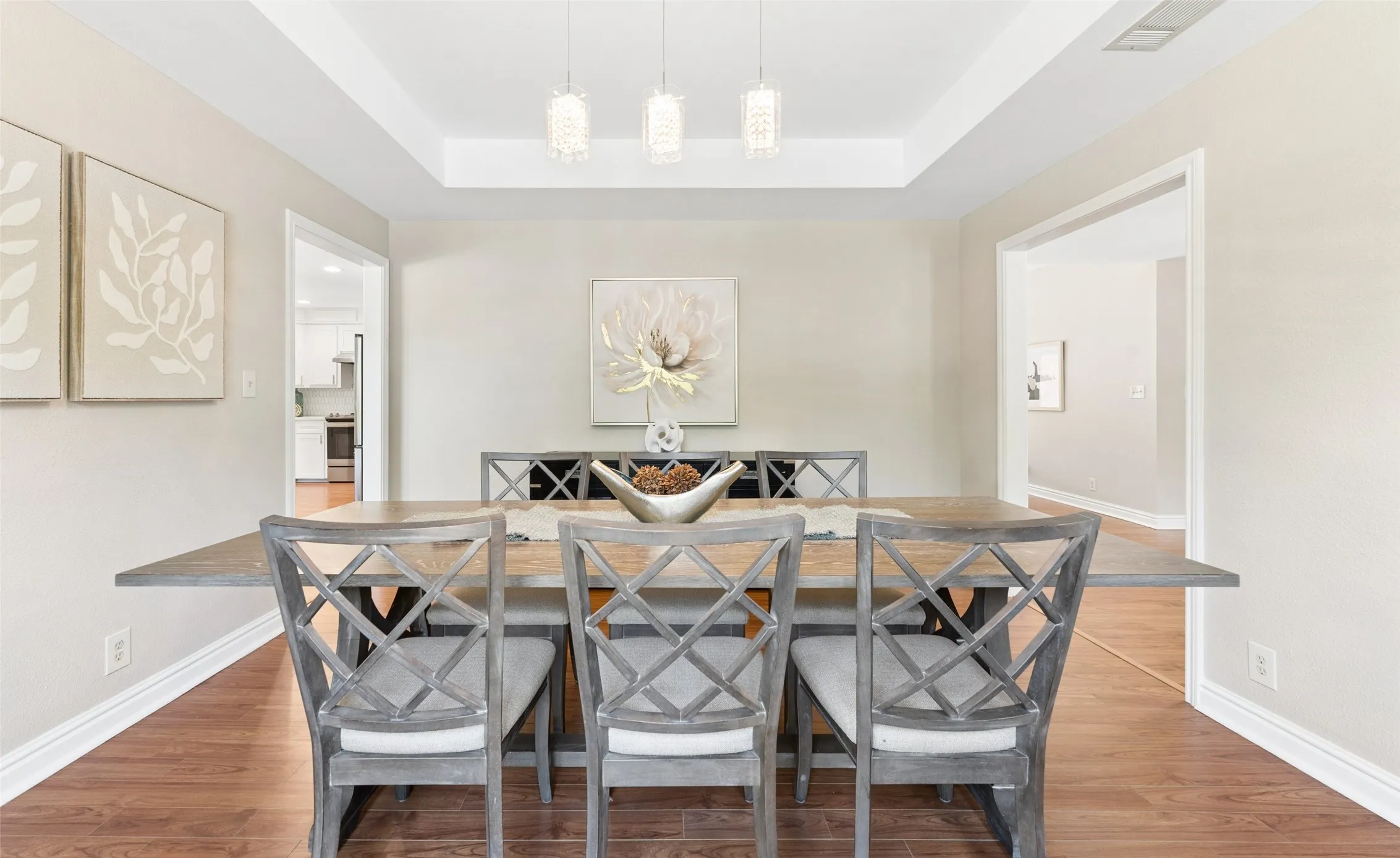 Single Family Residence For Sale in Tarrant County , 1315 Hardage Lane, Colleyville, Texas 76034, 5 Bedroom, 3 Bathroom, 2 Garage spaces, 4,107 Sqft, built in 1986, mls#21263072, Real Estate Agent in Colleyville, Homes For Sale in Tarrant county, Homes For Sale in Colleyville, Realtor in Colleyville Texas, Real Estate Brokerage Independent Realty Texas, Luminita Cordes Realtor