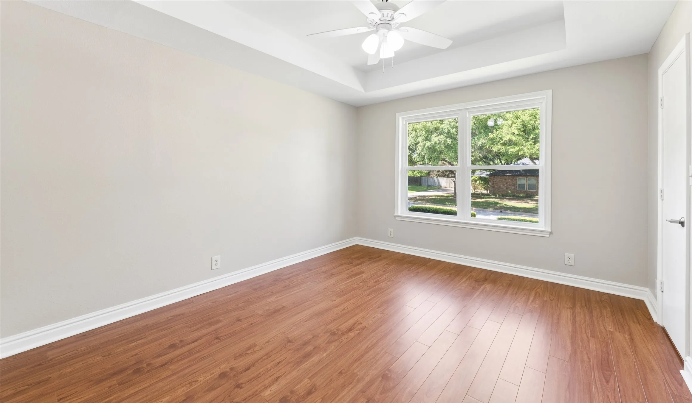 Single Family Residence For Sale in Tarrant County , 1315 Hardage Lane, Colleyville, Texas 76034, 5 Bedroom, 3 Bathroom, 2 Garage spaces, 4,107 Sqft, built in 1986, mls#21263072, Real Estate Agent in Colleyville, Homes For Sale in Tarrant county, Homes For Sale in Colleyville, Realtor in Colleyville Texas, Real Estate Brokerage Independent Realty Texas, Luminita Cordes Realtor