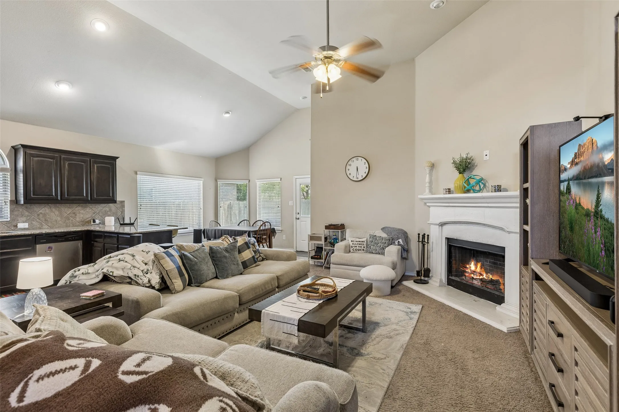 Single Family Residence For Sale in Denton County , 4704 Shagbark Drive, Denton, Texas 76226, 3 Bedrooms, 2 Bathrooms, 2 Garage spaces, 1,562 Sqft, built in 2015, Price $325,000, mls#21268925, Real Estate Agent in Denton, Homes For Sale in Denton county, Homes For Sale in Denton, Realtor in Denton Texas, Real Estate Brokerage Independent Realty Texas, Luminita Cordes Realtor