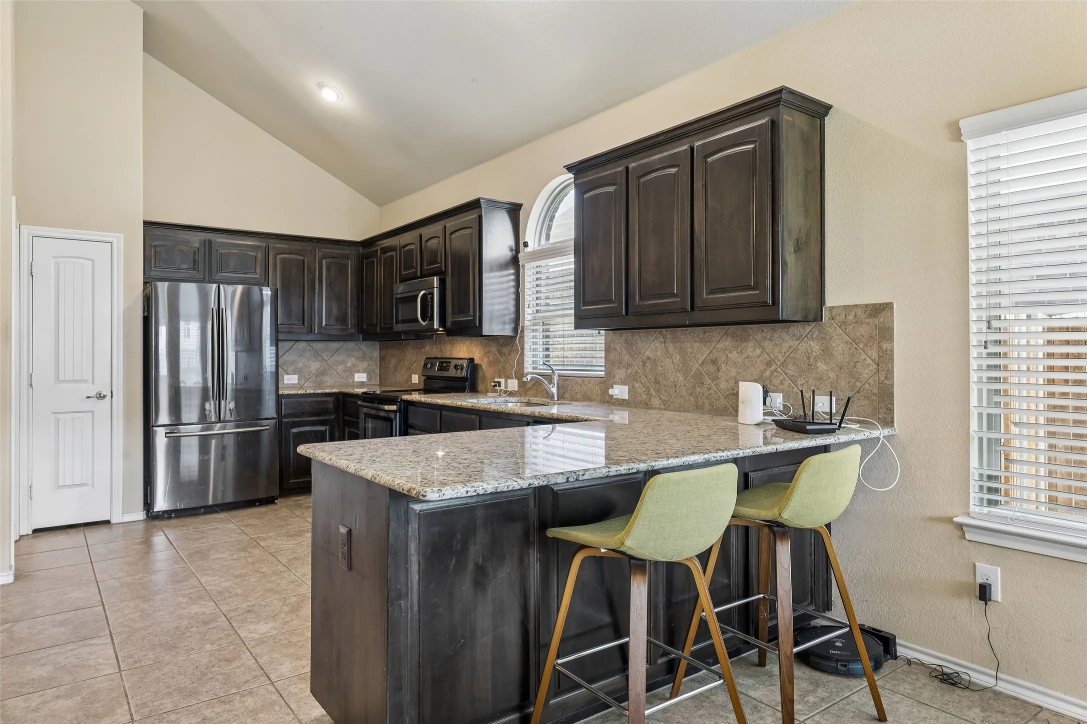 Single Family Residence For Sale in Denton County , 4704 Shagbark Drive, Denton, Texas 76226, 3 Bedrooms, 2 Bathrooms, 2 Garage spaces, 1,562 Sqft, built in 2015, Price $325,000, mls#21268925, Real Estate Agent in Denton, Homes For Sale in Denton county, Homes For Sale in Denton, Realtor in Denton Texas, Real Estate Brokerage Independent Realty Texas, Luminita Cordes Realtor