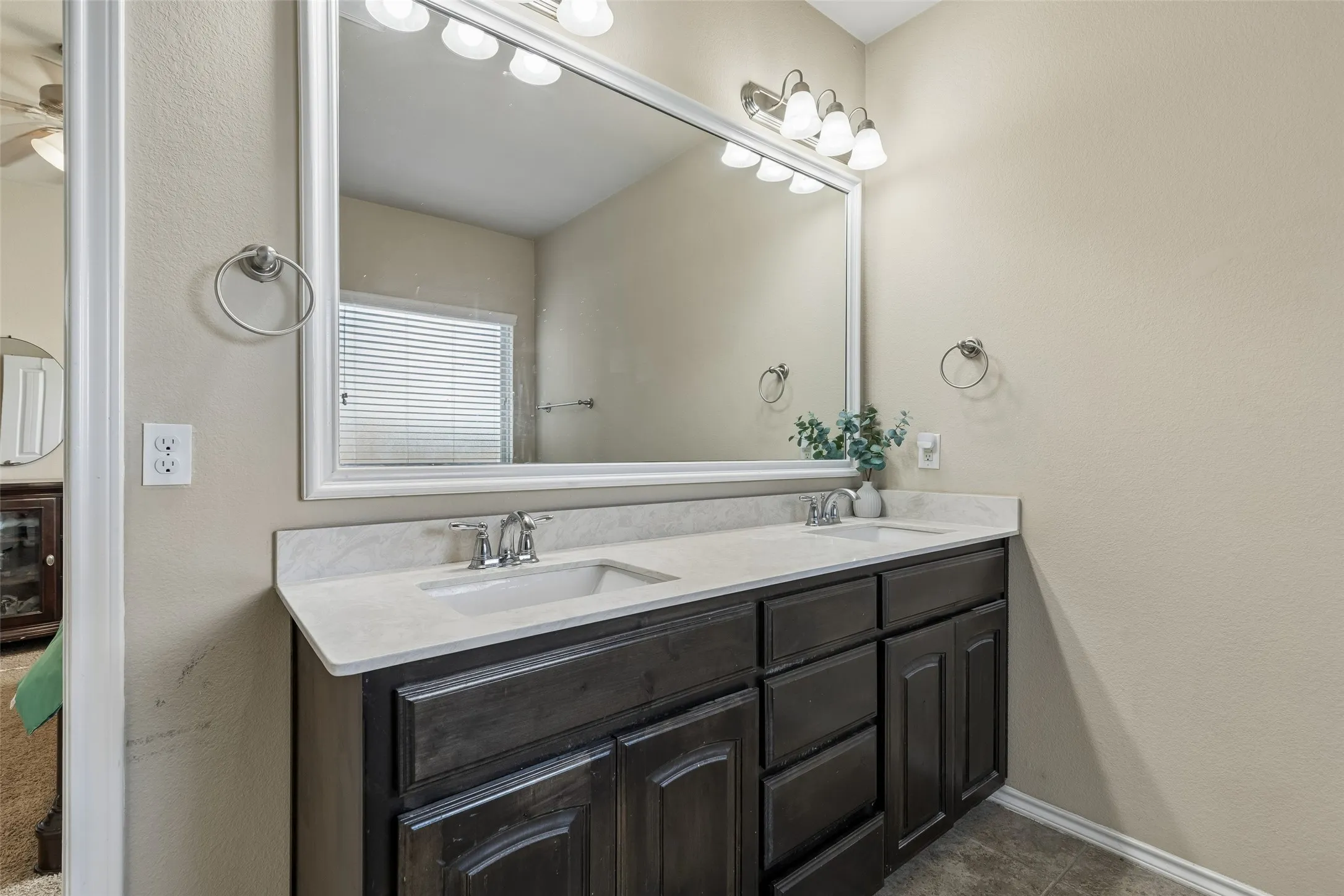Single Family Residence For Sale in Denton County , 4704 Shagbark Drive, Denton, Texas 76226, 3 Bedrooms, 2 Bathrooms, 2 Garage spaces, 1,562 Sqft, built in 2015, Price $325,000, mls#21268925, Real Estate Agent in Denton, Homes For Sale in Denton county, Homes For Sale in Denton, Realtor in Denton Texas, Real Estate Brokerage Independent Realty Texas, Luminita Cordes Realtor