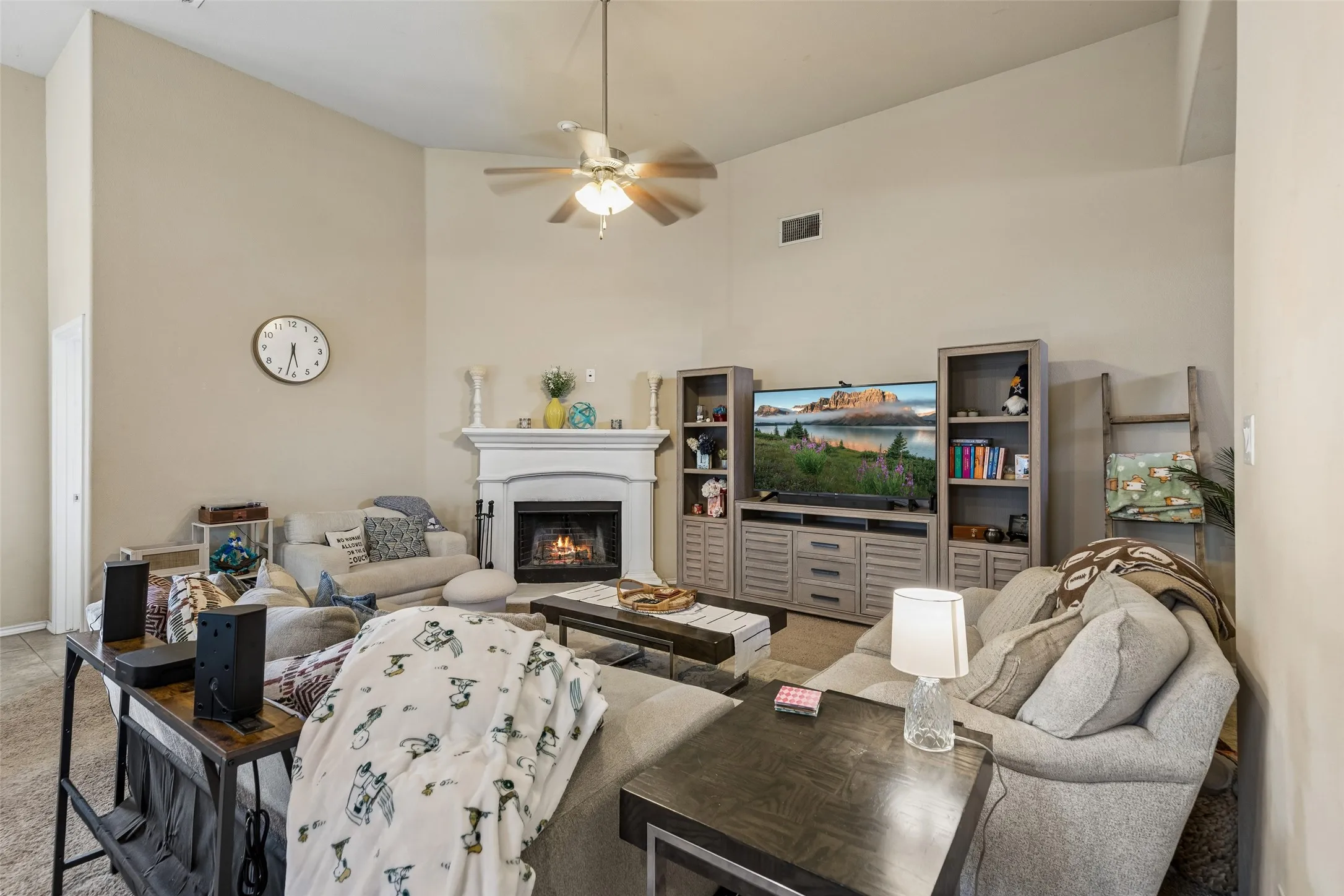 Single Family Residence For Sale in Denton County , 4704 Shagbark Drive, Denton, Texas 76226, 3 Bedrooms, 2 Bathrooms, 2 Garage spaces, 1,562 Sqft, built in 2015, Price $325,000, mls#21268925, Real Estate Agent in Denton, Homes For Sale in Denton county, Homes For Sale in Denton, Realtor in Denton Texas, Real Estate Brokerage Independent Realty Texas, Luminita Cordes Realtor
