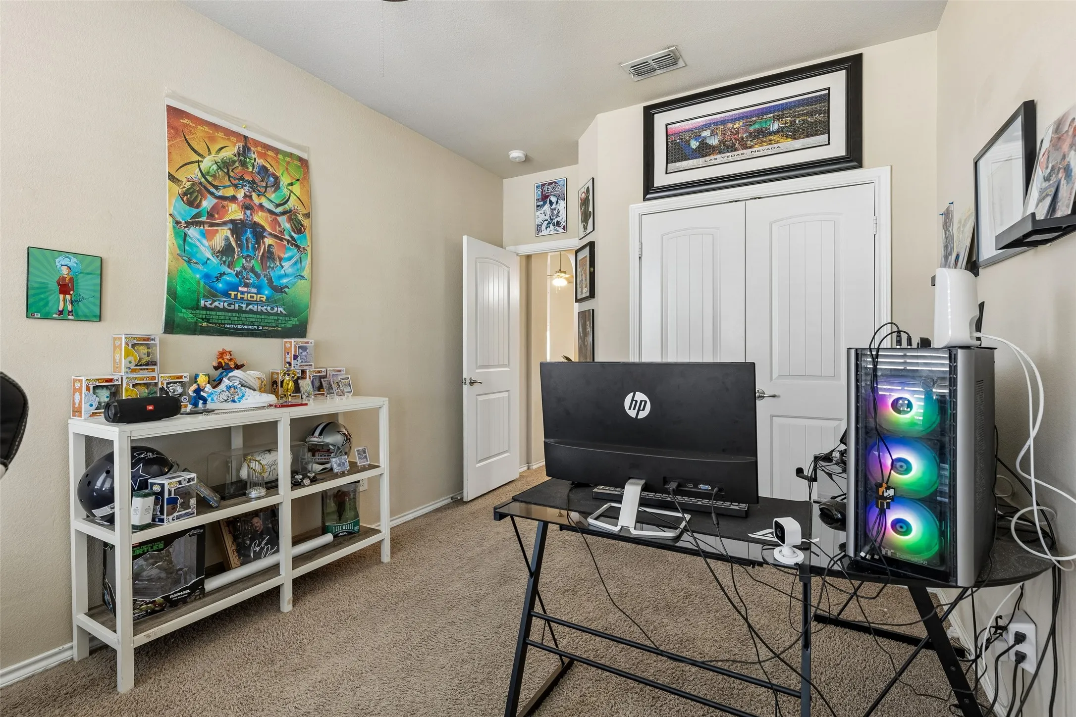 Single Family Residence For Sale in Denton County , 4704 Shagbark Drive, Denton, Texas 76226, 3 Bedrooms, 2 Bathrooms, 2 Garage spaces, 1,562 Sqft, built in 2015, Price $325,000, mls#21268925, Real Estate Agent in Denton, Homes For Sale in Denton county, Homes For Sale in Denton, Realtor in Denton Texas, Real Estate Brokerage Independent Realty Texas, Luminita Cordes Realtor