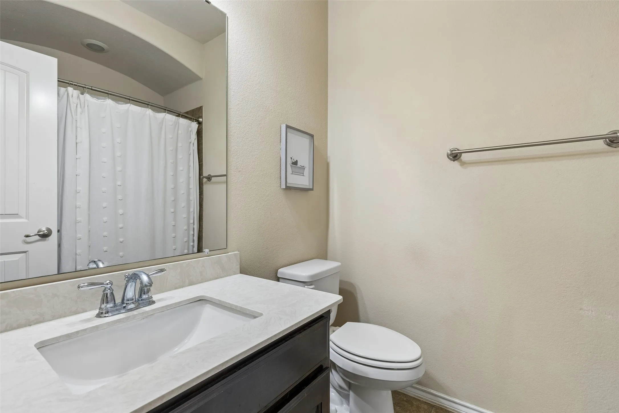 Single Family Residence For Sale in Denton County , 4704 Shagbark Drive, Denton, Texas 76226, 3 Bedrooms, 2 Bathrooms, 2 Garage spaces, 1,562 Sqft, built in 2015, Price $325,000, mls#21268925, Real Estate Agent in Denton, Homes For Sale in Denton county, Homes For Sale in Denton, Realtor in Denton Texas, Real Estate Brokerage Independent Realty Texas, Luminita Cordes Realtor