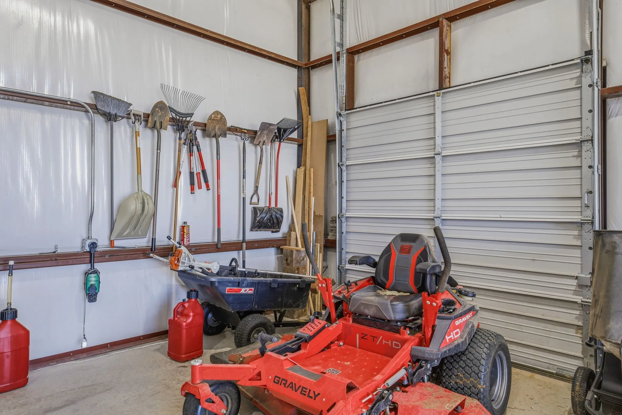 Single Family Residence For Sale in Parker County , 2016 Sonora Way, Poolville, Texas 76487, 3 Bedroom, 3 Bathroom, 3 Garage spaces, 2,550 Sqft, built in 2022, mls#21270869, Real Estate Agent in Poolville, Homes For Sale in Parker county, Homes For Sale in Poolville, Realtor in Poolville Texas, Real Estate Brokerage Independent Realty Texas, Luminita Cordes Realtor