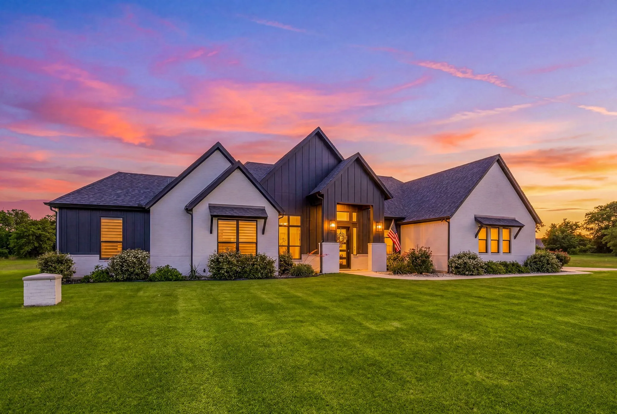Single Family Residence For Sale in Parker County , 2016 Sonora Way, Poolville, Texas 76487, 3 Bedroom, 3 Bathroom, 3 Garage spaces, 2,550 Sqft, built in 2022, mls#21270869, Real Estate Agent in Poolville, Homes For Sale in Parker county, Homes For Sale in Poolville, Realtor in Poolville Texas, Real Estate Brokerage Independent Realty Texas, Luminita Cordes Realtor