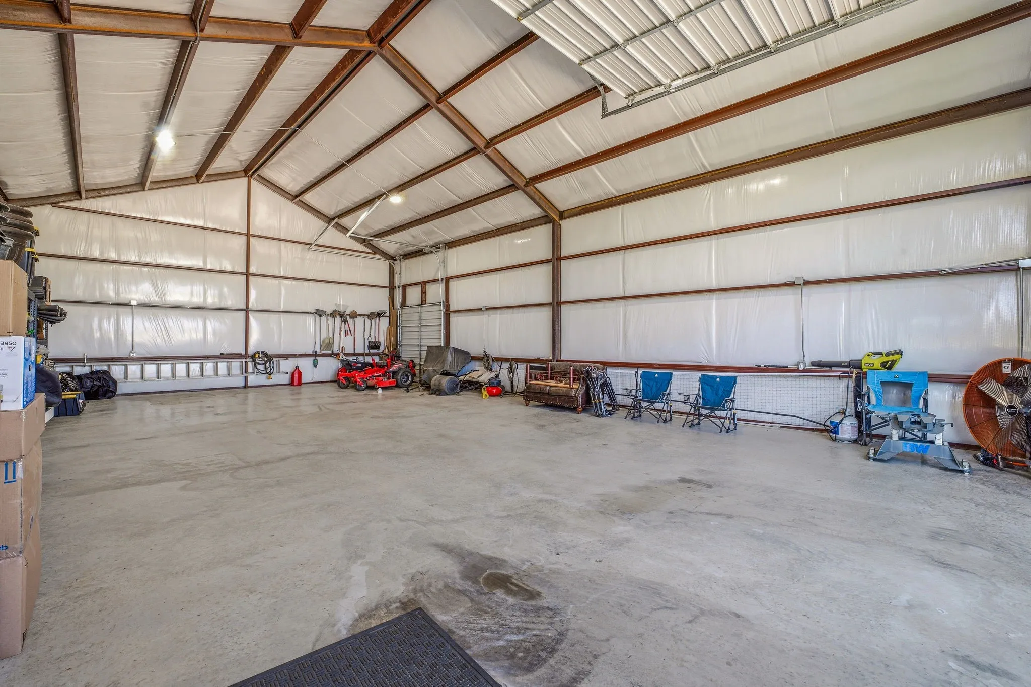 Single Family Residence For Sale in Parker County , 2016 Sonora Way, Poolville, Texas 76487, 3 Bedroom, 3 Bathroom, 3 Garage spaces, 2,550 Sqft, built in 2022, mls#21270869, Real Estate Agent in Poolville, Homes For Sale in Parker county, Homes For Sale in Poolville, Realtor in Poolville Texas, Real Estate Brokerage Independent Realty Texas, Luminita Cordes Realtor