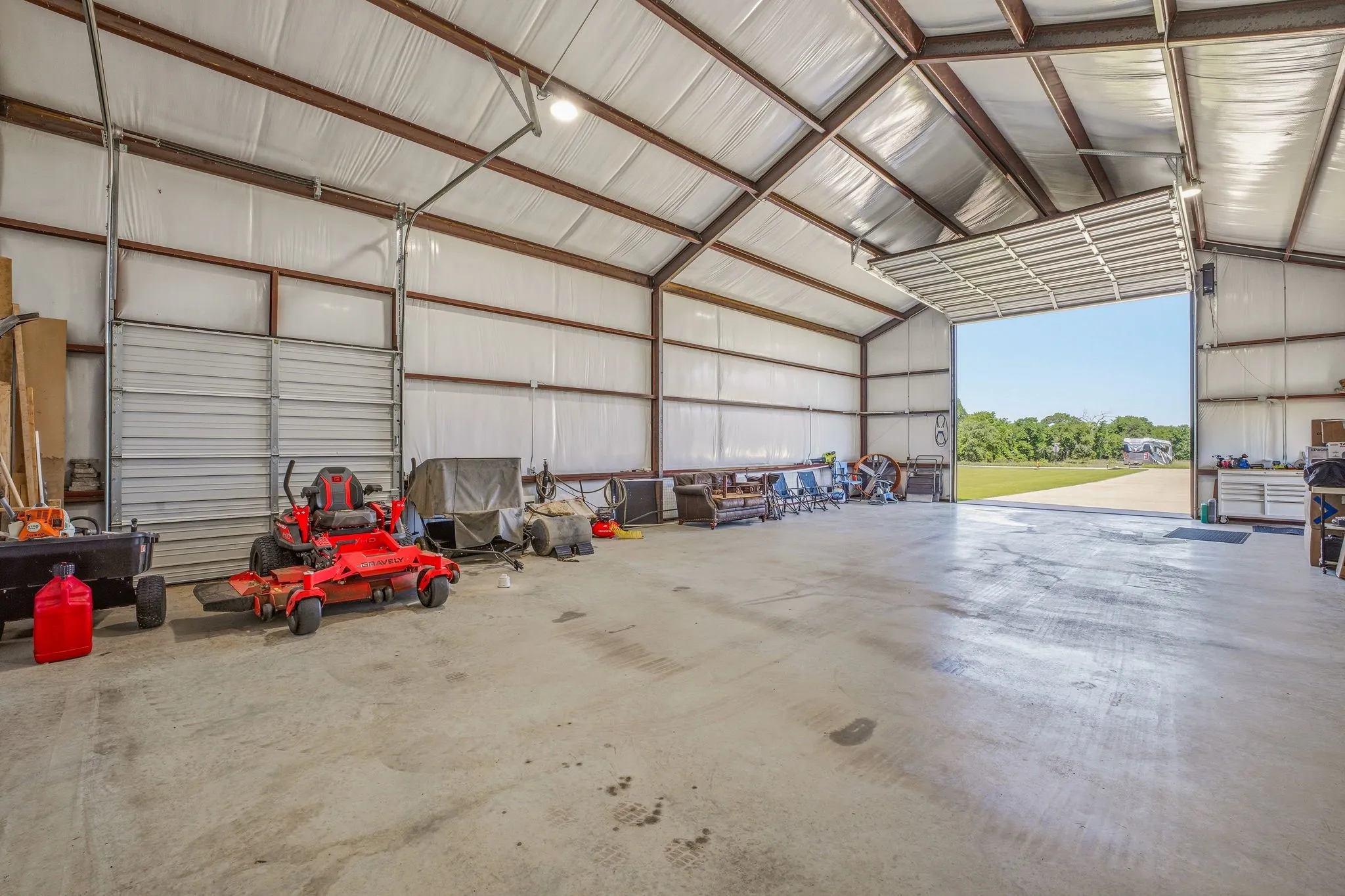 Single Family Residence For Sale in Parker County , 2016 Sonora Way, Poolville, Texas 76487, 3 Bedroom, 3 Bathroom, 3 Garage spaces, 2,550 Sqft, built in 2022, mls#21270869, Real Estate Agent in Poolville, Homes For Sale in Parker county, Homes For Sale in Poolville, Realtor in Poolville Texas, Real Estate Brokerage Independent Realty Texas, Luminita Cordes Realtor