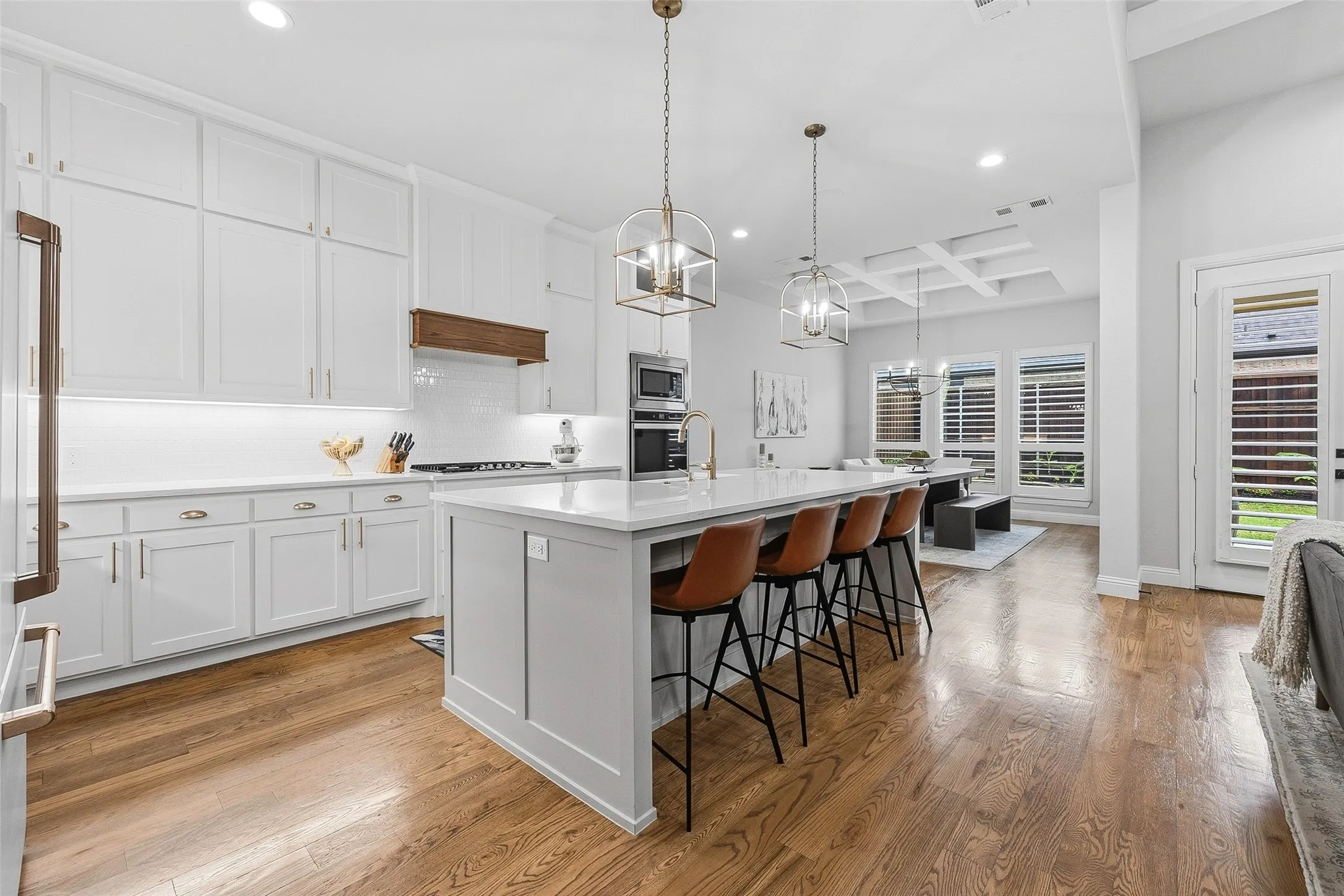 Single Family Residence For Sale in Tarrant County , 7613 Ira Drive, North Richland Hills, Texas 76182, 4 Bedroom, 5 Bathroom, 3 Garage spaces, 3,501 Sqft, built in 2020, mls#21270161, Real Estate Agent in North Richland Hills, Homes For Sale in Tarrant county, Homes For Sale in North Richland Hills, Realtor in North Richland Hills Texas, Real Estate Brokerage Independent Realty Texas, Luminita Cordes Realtor