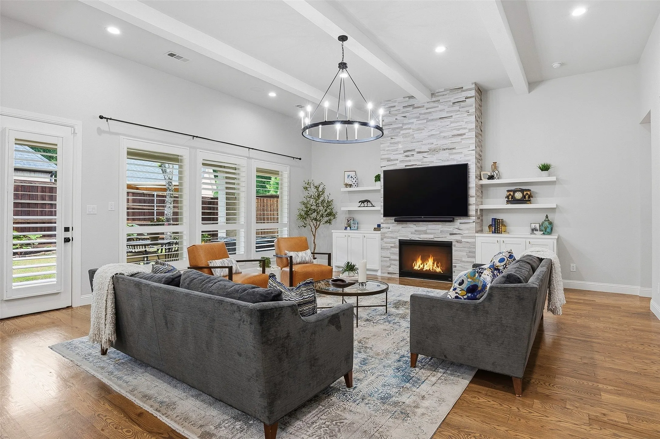 Single Family Residence For Sale in Tarrant County , 7613 Ira Drive, North Richland Hills, Texas 76182, 4 Bedroom, 5 Bathroom, 3 Garage spaces, 3,501 Sqft, built in 2020, mls#21270161, Real Estate Agent in North Richland Hills, Homes For Sale in Tarrant county, Homes For Sale in North Richland Hills, Realtor in North Richland Hills Texas, Real Estate Brokerage Independent Realty Texas, Luminita Cordes Realtor