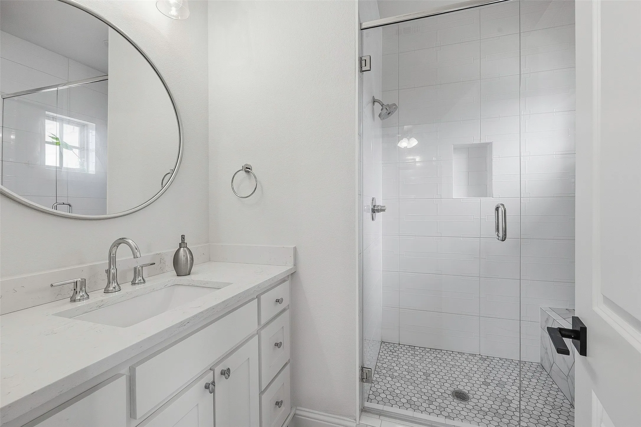 Single Family Residence For Sale in Tarrant County , 7613 Ira Drive, North Richland Hills, Texas 76182, 4 Bedroom, 5 Bathroom, 3 Garage spaces, 3,501 Sqft, built in 2020, mls#21270161, Real Estate Agent in North Richland Hills, Homes For Sale in Tarrant county, Homes For Sale in North Richland Hills, Realtor in North Richland Hills Texas, Real Estate Brokerage Independent Realty Texas, Luminita Cordes Realtor