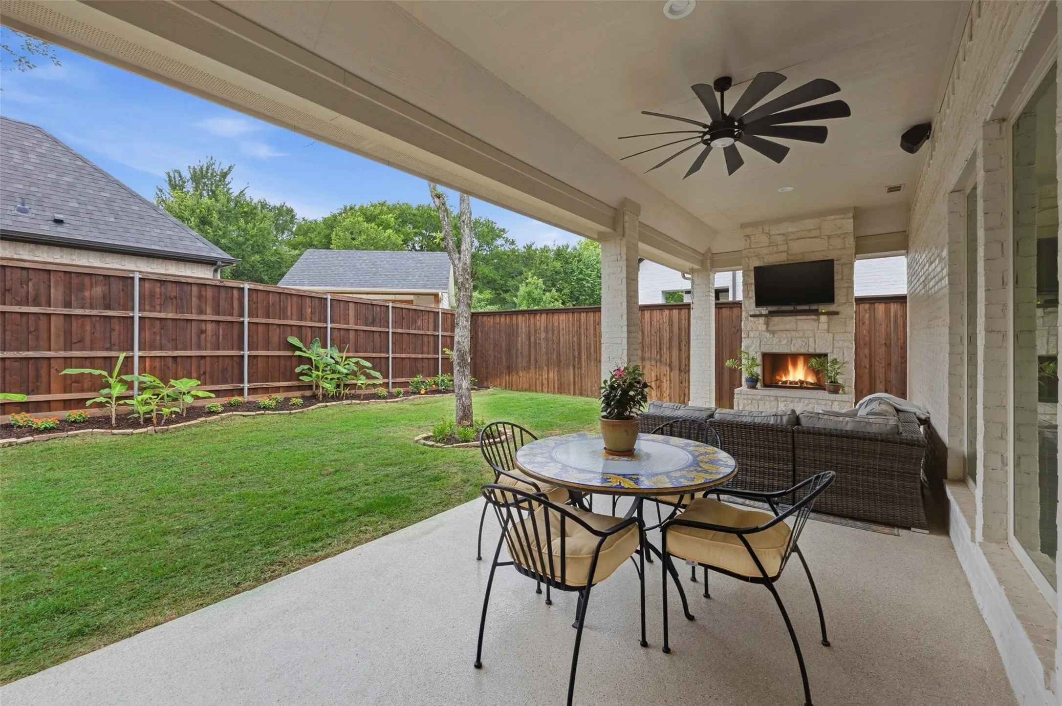 Single Family Residence For Sale in Tarrant County , 7613 Ira Drive, North Richland Hills, Texas 76182, 4 Bedroom, 5 Bathroom, 3 Garage spaces, 3,501 Sqft, built in 2020, mls#21270161, Real Estate Agent in North Richland Hills, Homes For Sale in Tarrant county, Homes For Sale in North Richland Hills, Realtor in North Richland Hills Texas, Real Estate Brokerage Independent Realty Texas, Luminita Cordes Realtor
