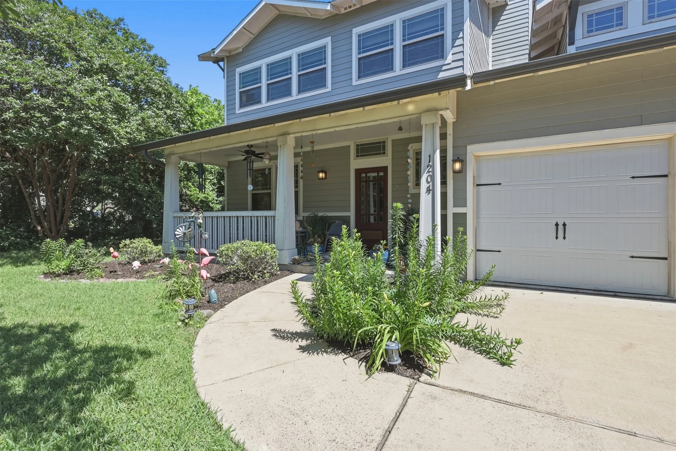 Single Family Residence For Sale in Collin County , 1204 Quisenberry Street, Mc Kinney, Texas 75069, 3 Bedroom, 3 Bathroom, 2 Garage spaces, 2,423 Sqft, built in 2013, mls#21269929, Real Estate Agent in Mc Kinney, Homes For Sale in Collin county, Homes For Sale in Mc Kinney, Realtor in Mc Kinney Texas, Real Estate Brokerage Independent Realty Texas, Luminita Cordes Realtor