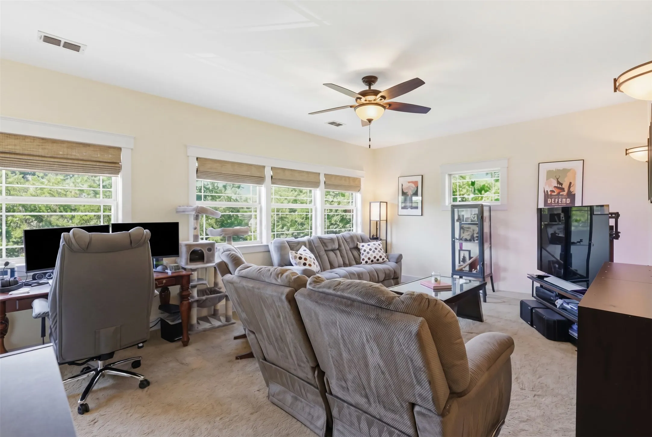 Single Family Residence For Sale in Collin County , 1204 Quisenberry Street, Mc Kinney, Texas 75069, 3 Bedroom, 3 Bathroom, 2 Garage spaces, 2,423 Sqft, built in 2013, mls#21269929, Real Estate Agent in Mc Kinney, Homes For Sale in Collin county, Homes For Sale in Mc Kinney, Realtor in Mc Kinney Texas, Real Estate Brokerage Independent Realty Texas, Luminita Cordes Realtor