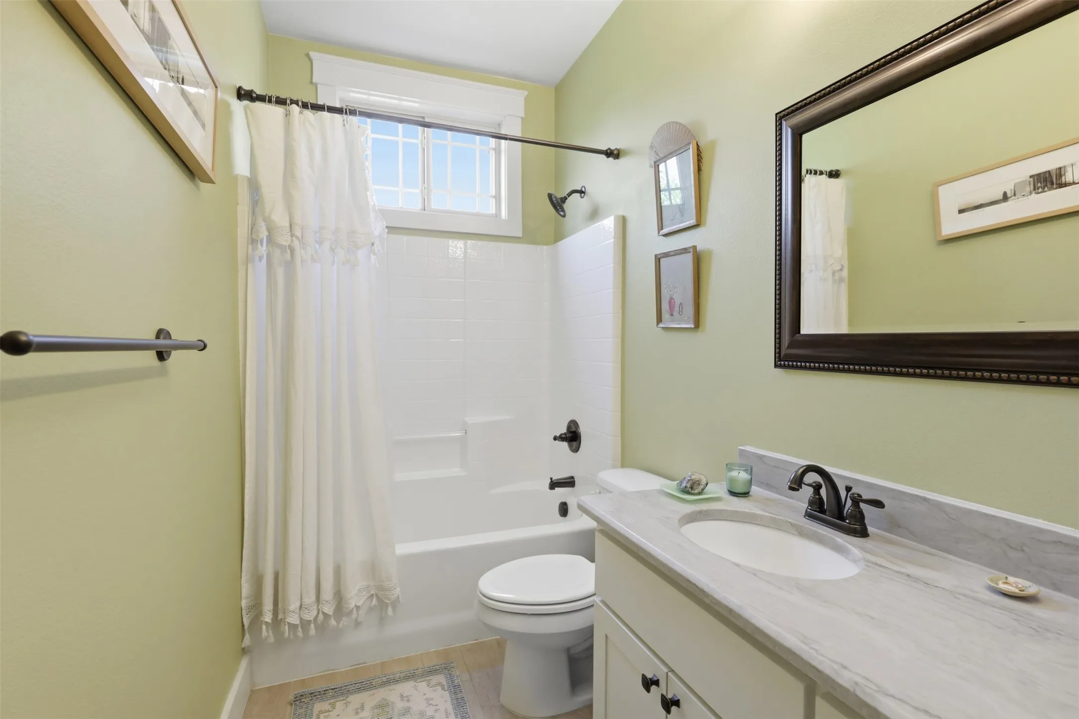 Single Family Residence For Sale in Collin County , 1204 Quisenberry Street, Mc Kinney, Texas 75069, 3 Bedroom, 3 Bathroom, 2 Garage spaces, 2,423 Sqft, built in 2013, mls#21269929, Real Estate Agent in Mc Kinney, Homes For Sale in Collin county, Homes For Sale in Mc Kinney, Realtor in Mc Kinney Texas, Real Estate Brokerage Independent Realty Texas, Luminita Cordes Realtor