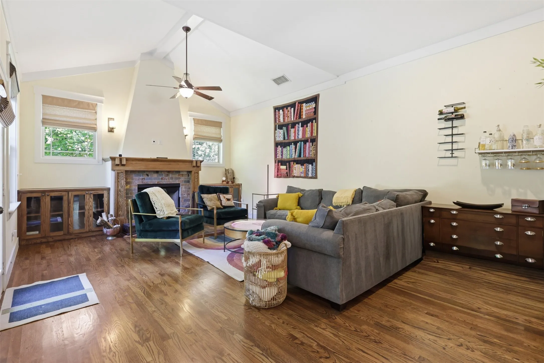 Single Family Residence For Sale in Collin County , 1204 Quisenberry Street, Mc Kinney, Texas 75069, 3 Bedroom, 3 Bathroom, 2 Garage spaces, 2,423 Sqft, built in 2013, mls#21269929, Real Estate Agent in Mc Kinney, Homes For Sale in Collin county, Homes For Sale in Mc Kinney, Realtor in Mc Kinney Texas, Real Estate Brokerage Independent Realty Texas, Luminita Cordes Realtor