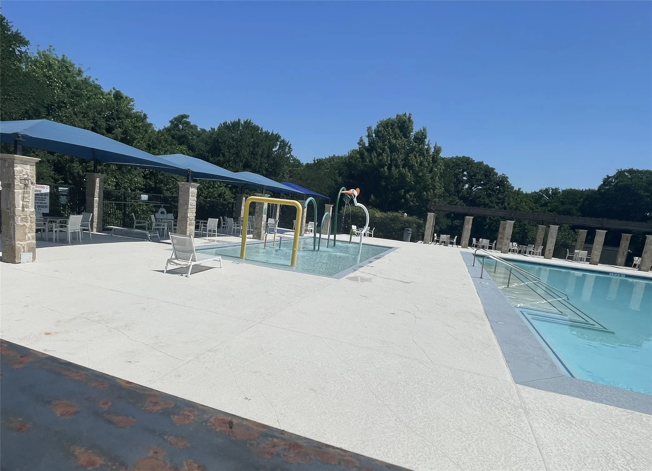 Single Family Residence For Sale in Denton County , 609 Lake Point Drive, Little Elm, Texas 75068, 3 Bedroom, 2 Bathroom, 2 Garage spaces, 1,815 Sqft, built in 2006, mls#21245538, Real Estate Agent in Little Elm, Homes For Sale in Denton county, Homes For Sale in Little Elm, Realtor in Little Elm Texas, Real Estate Brokerage Independent Realty Texas, Luminita Cordes Realtor