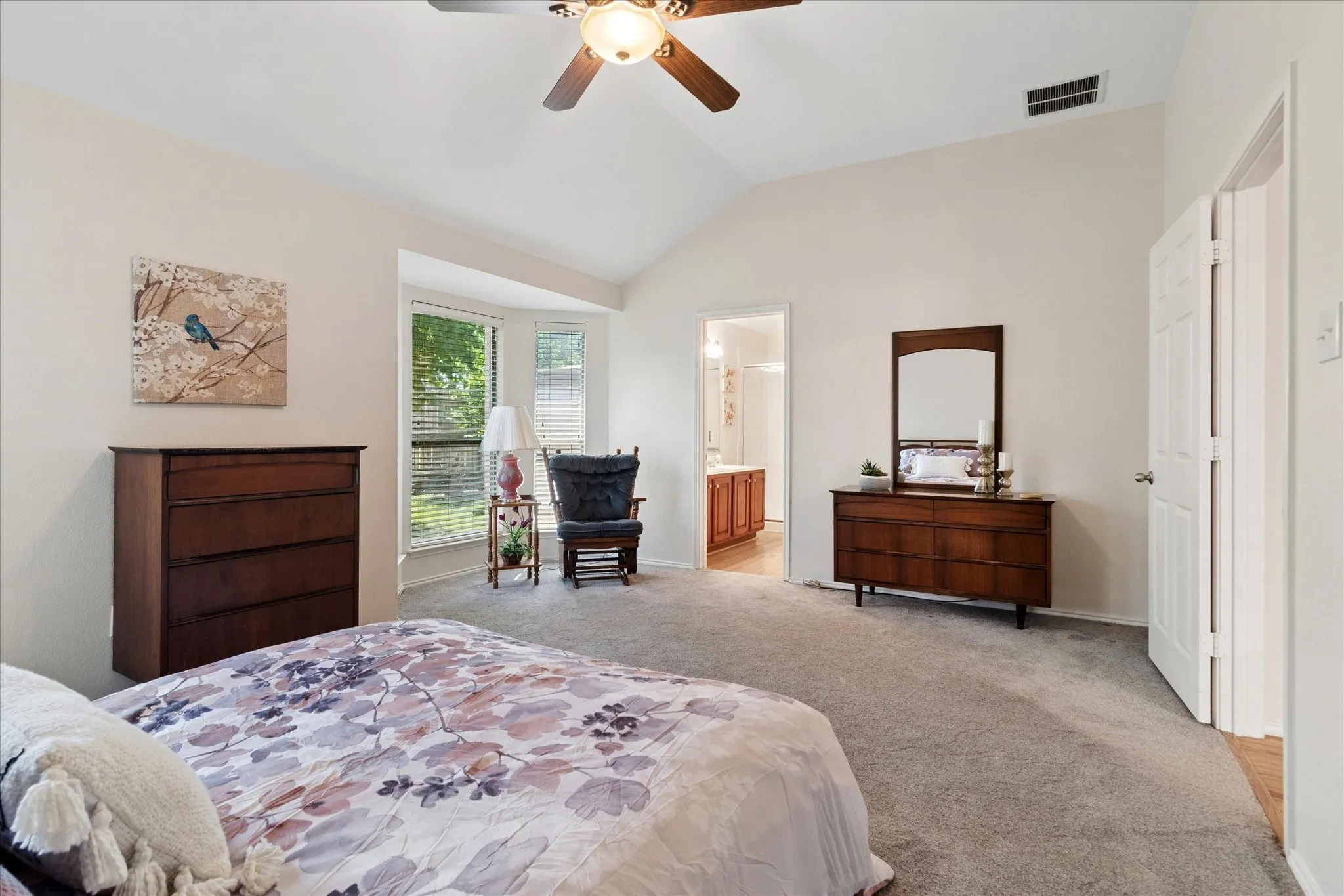 Single Family Residence For Sale in Denton County , 609 Lake Point Drive, Little Elm, Texas 75068, 3 Bedroom, 2 Bathroom, 2 Garage spaces, 1,815 Sqft, built in 2006, mls#21245538, Real Estate Agent in Little Elm, Homes For Sale in Denton county, Homes For Sale in Little Elm, Realtor in Little Elm Texas, Real Estate Brokerage Independent Realty Texas, Luminita Cordes Realtor