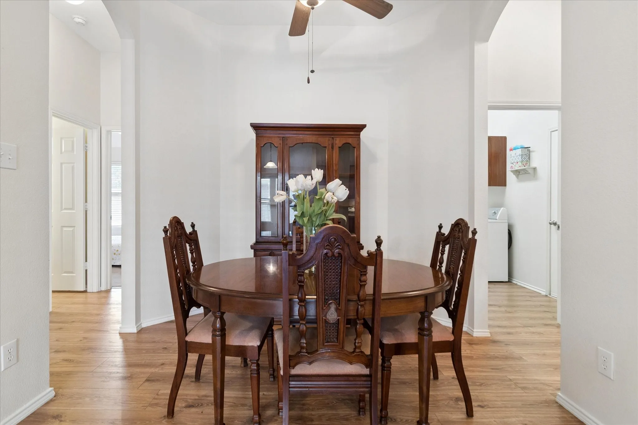 Single Family Residence For Sale in Denton County , 609 Lake Point Drive, Little Elm, Texas 75068, 3 Bedroom, 2 Bathroom, 2 Garage spaces, 1,815 Sqft, built in 2006, mls#21245538, Real Estate Agent in Little Elm, Homes For Sale in Denton county, Homes For Sale in Little Elm, Realtor in Little Elm Texas, Real Estate Brokerage Independent Realty Texas, Luminita Cordes Realtor