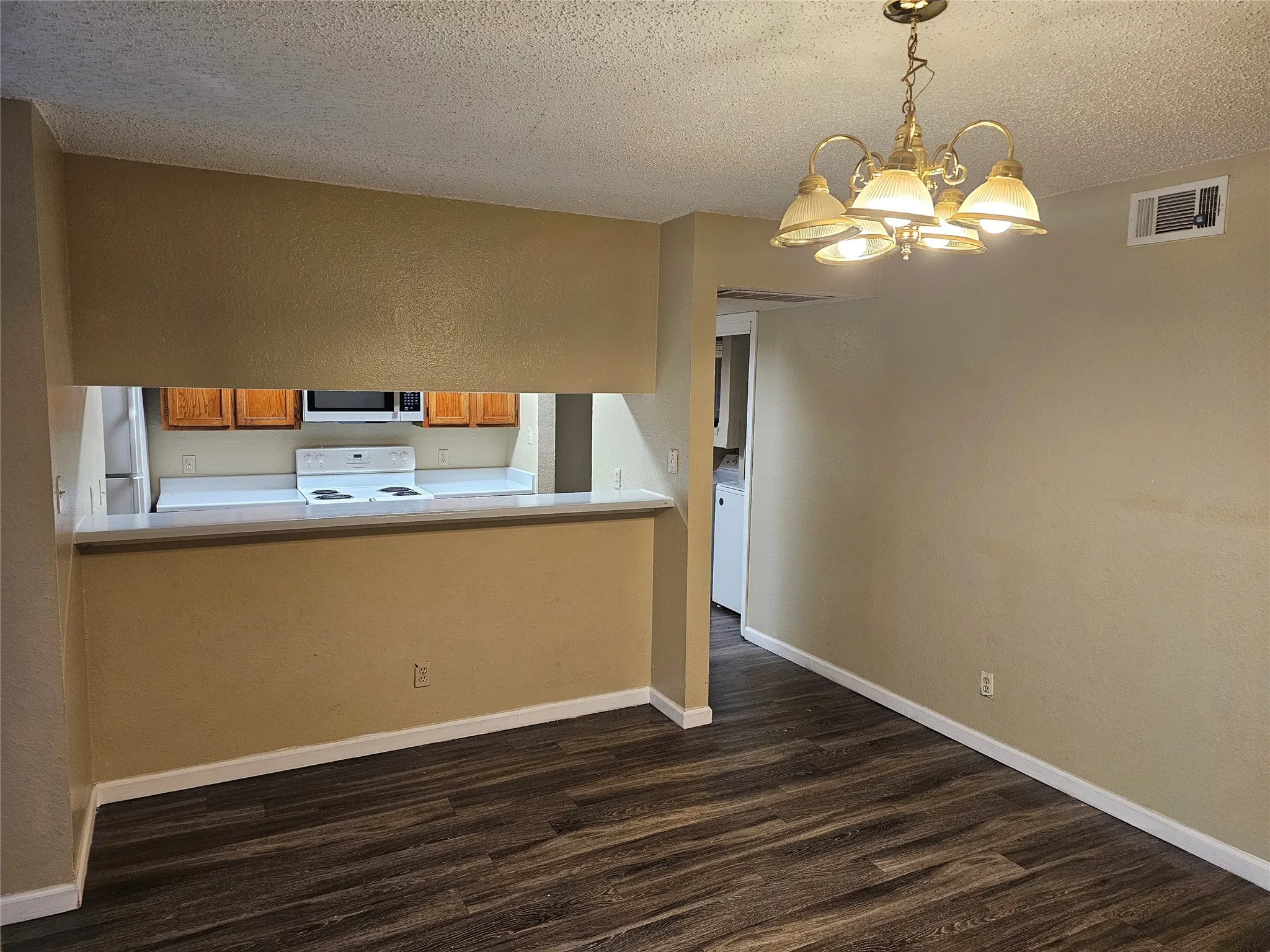For Sale in Dallas County , 9605 Walnut Street 12106, Dallas, Texas 75243, 0, 0, Garage spaces, 0 Sqft, built in 1983, Price $450,000, mls#21271396, Real Estate Agent in Dallas, Homes For Sale in Dallas county, Homes For Sale in Dallas, Realtor in Dallas Texas, Real Estate Brokerage Independent Realty Texas, Luminita Cordes Realtor