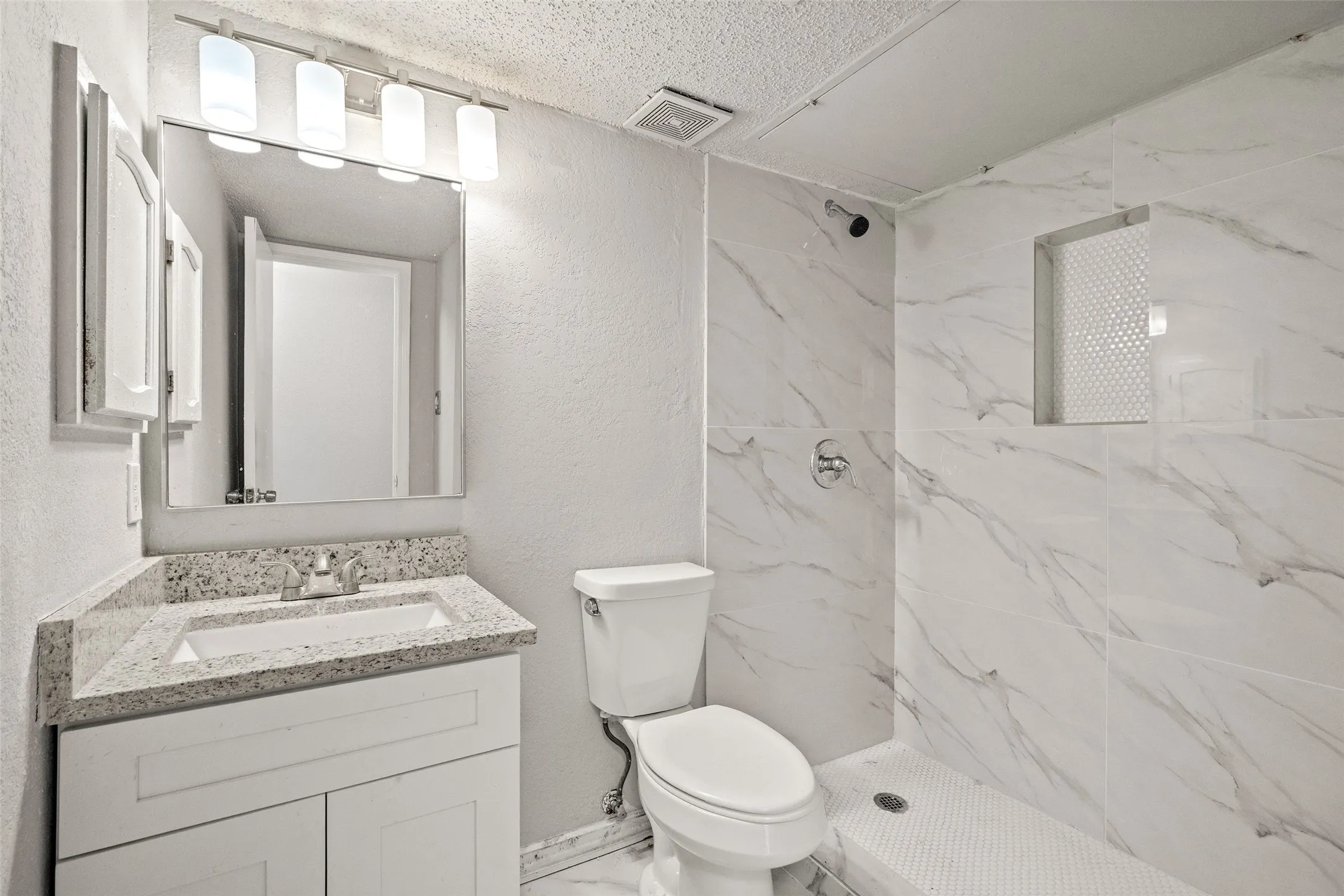 Single Family Residence For Sale in Dallas County , 948 Carom Way, Dallas, Texas 75217, 5 Bedroom, 3 Bathroom, 1 Garage spaces, 1,875 Sqft, built in 1985, Price $259,000, mls#21271371, Real Estate Agent in Dallas, Homes For Sale in Dallas county, Homes For Sale in Dallas, Realtor in Dallas Texas, Real Estate Brokerage Independent Realty Texas, Luminita Cordes Realtor
