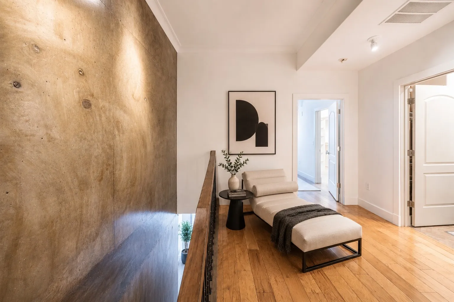 Condominium For Sale in Dallas County , 3225 Turtle Creek Boulevard 1649, Dallas, Texas 75219, 1 Bedroom, 1 Bathroom, 2 Garage spaces, 1,033 Sqft, built in 1998, mls#21259223, Real Estate Agent in Dallas, Homes For Sale in Dallas county, Homes For Sale in Dallas, Realtor in Dallas Texas, Real Estate Brokerage Independent Realty Texas, Luminita Cordes Realtor