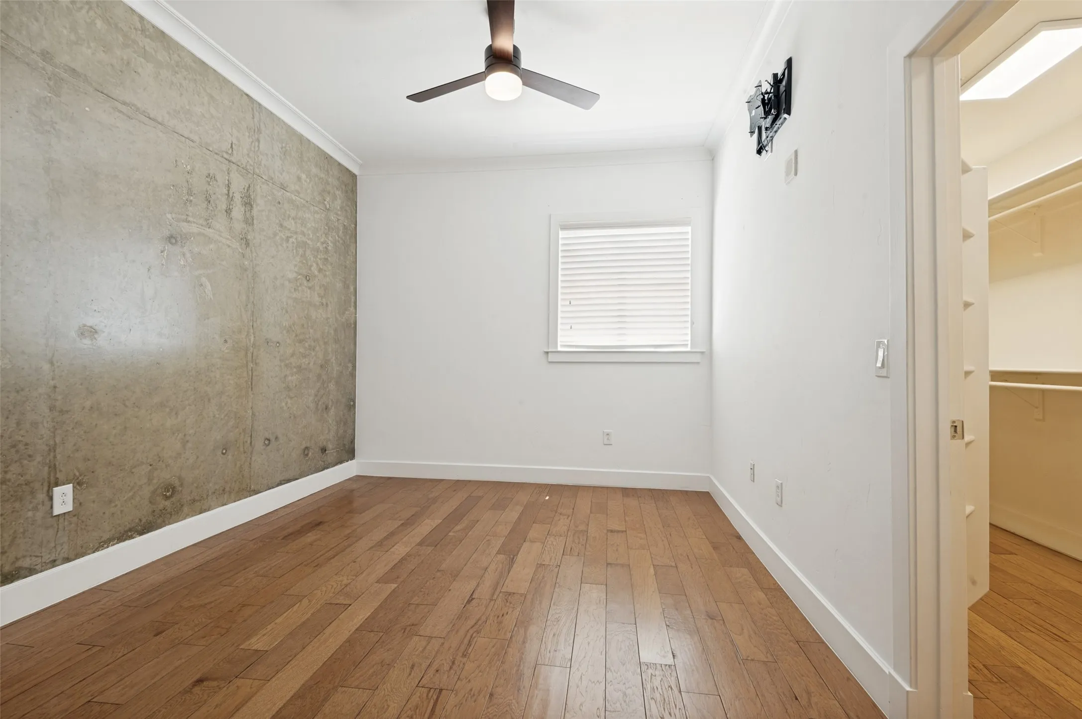 Condominium For Sale in Dallas County , 3225 Turtle Creek Boulevard 1649, Dallas, Texas 75219, 1 Bedroom, 1 Bathroom, 2 Garage spaces, 1,033 Sqft, built in 1998, mls#21259223, Real Estate Agent in Dallas, Homes For Sale in Dallas county, Homes For Sale in Dallas, Realtor in Dallas Texas, Real Estate Brokerage Independent Realty Texas, Luminita Cordes Realtor