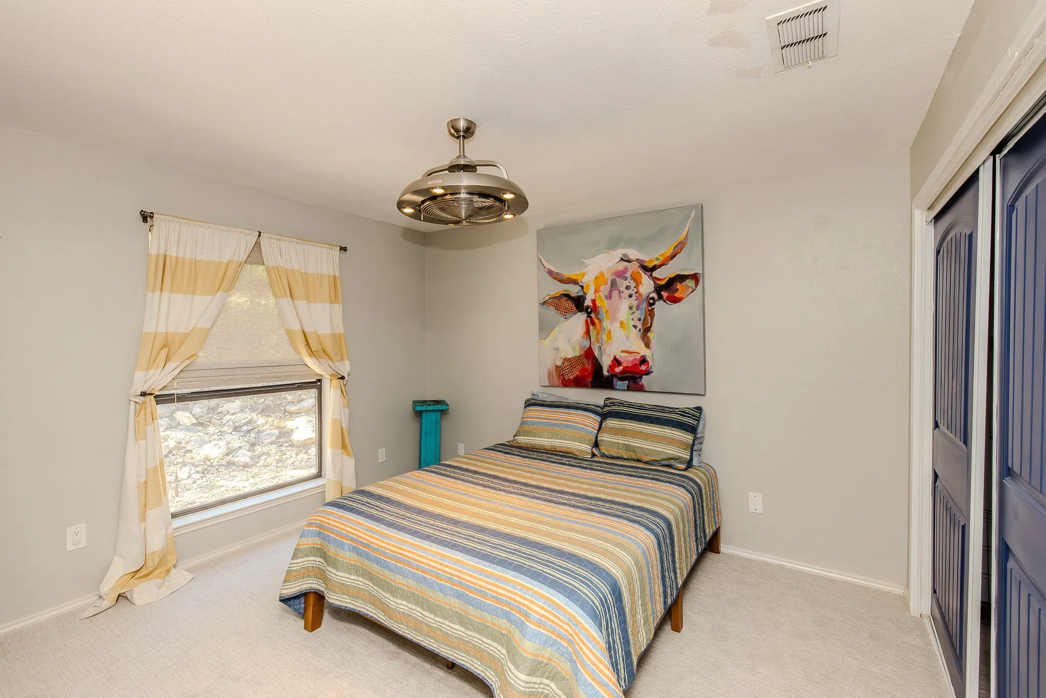 2nd floor guest room