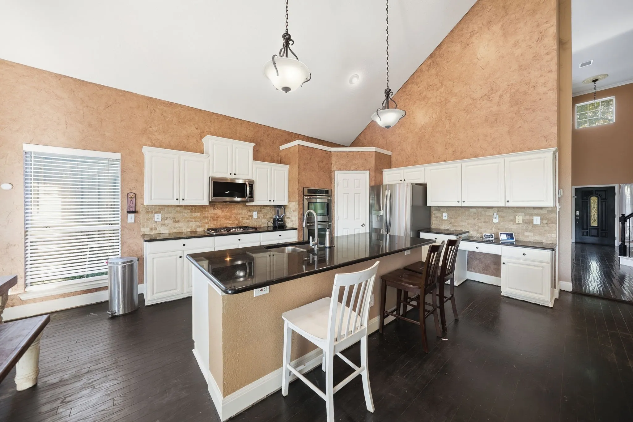 Single Family Residence For Sale in Dallas County , 1905 Lakeway Drive, Rowlett, Texas 75088, 4 Bedroom, 3 Bathroom, 2 Garage spaces, 3,473 Sqft, built in 1997, mls#21269890, Real Estate Agent in Rowlett, Homes For Sale in Dallas county, Homes For Sale in Rowlett, Realtor in Rowlett Texas, Real Estate Brokerage Independent Realty Texas, Luminita Cordes Realtor