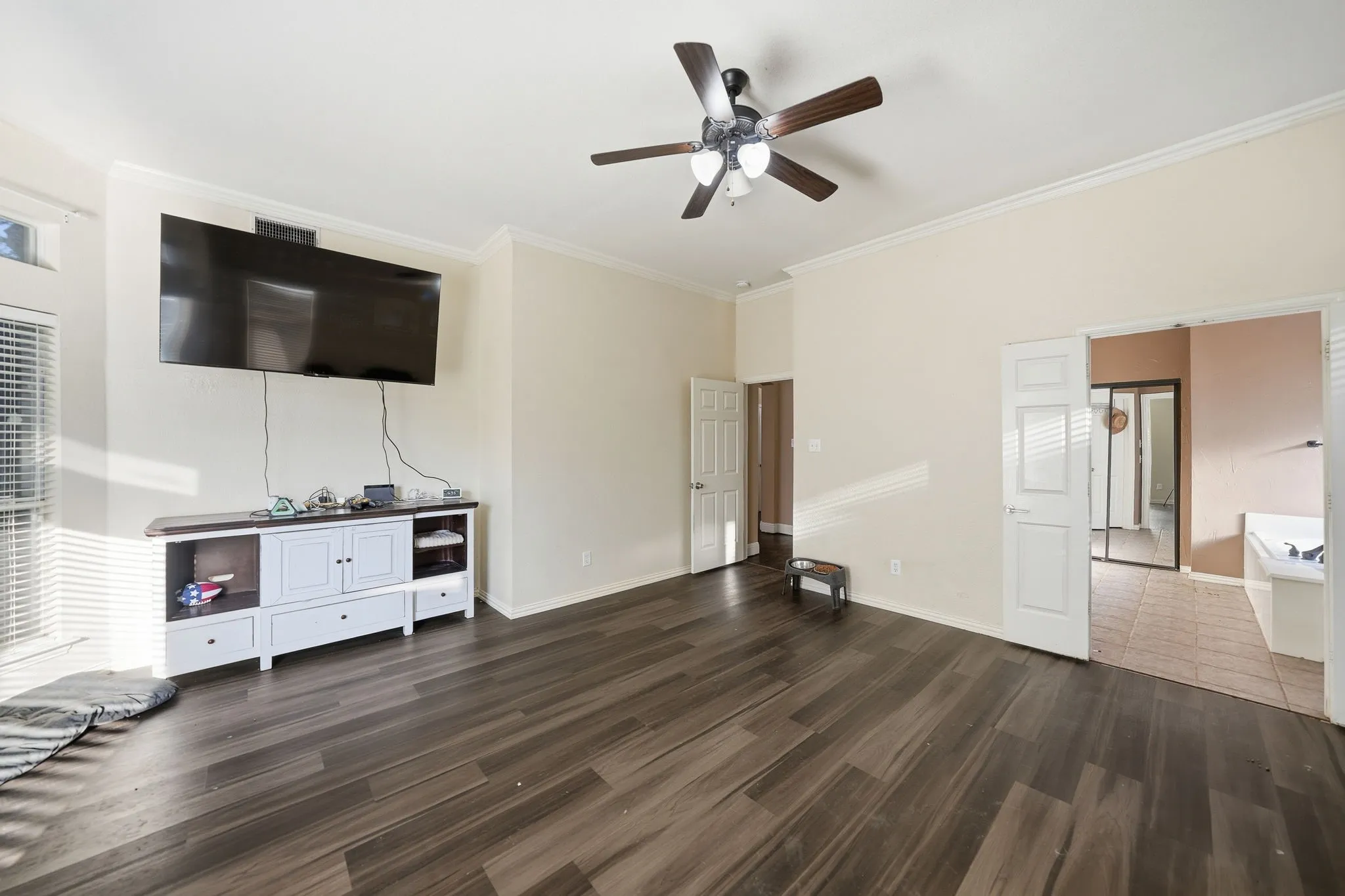 Single Family Residence For Sale in Dallas County , 1905 Lakeway Drive, Rowlett, Texas 75088, 4 Bedroom, 3 Bathroom, 2 Garage spaces, 3,473 Sqft, built in 1997, mls#21269890, Real Estate Agent in Rowlett, Homes For Sale in Dallas county, Homes For Sale in Rowlett, Realtor in Rowlett Texas, Real Estate Brokerage Independent Realty Texas, Luminita Cordes Realtor