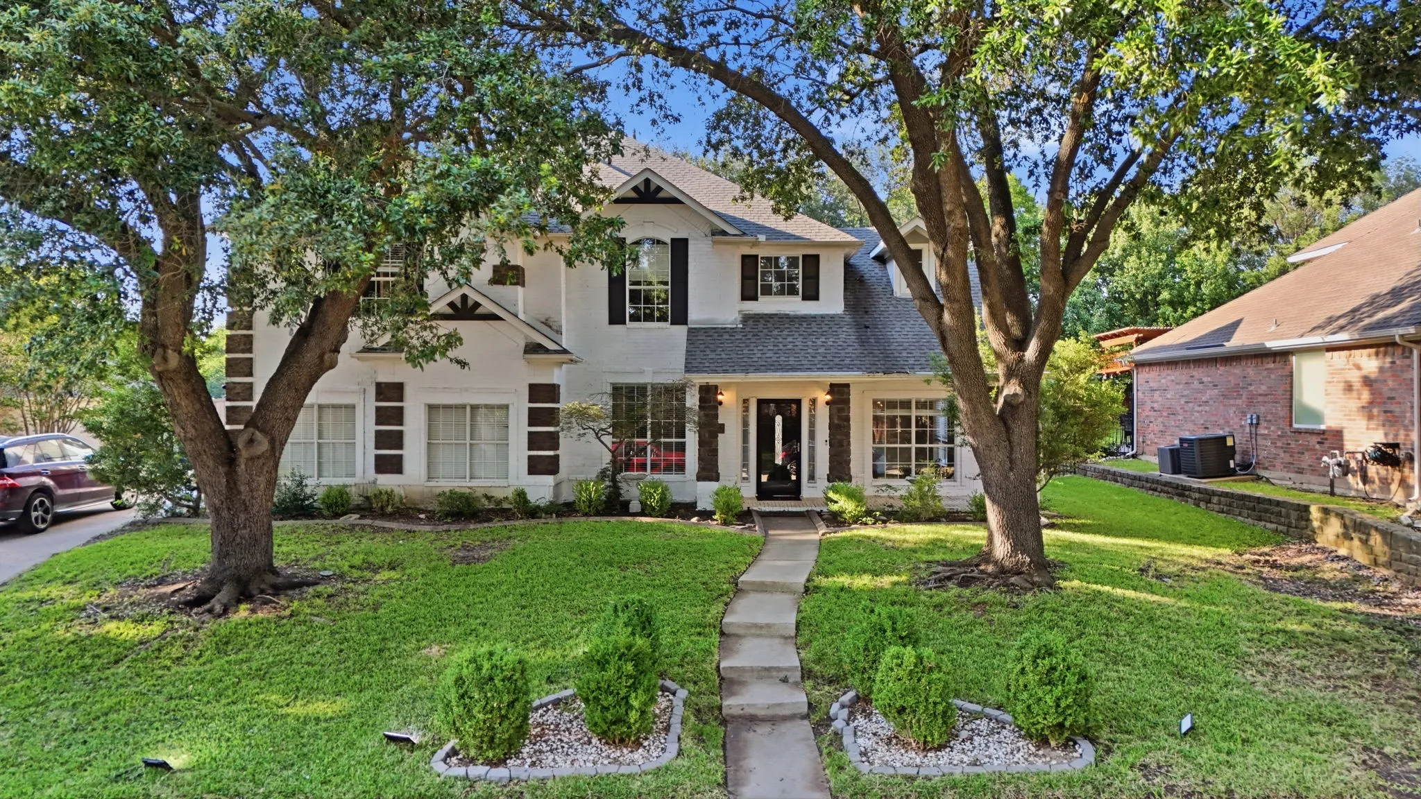 Single Family Residence For Sale in Dallas County , 1905 Lakeway Drive, Rowlett, Texas 75088, 4 Bedroom, 3 Bathroom, 2 Garage spaces, 3,473 Sqft, built in 1997, mls#21269890, Real Estate Agent in Rowlett, Homes For Sale in Dallas county, Homes For Sale in Rowlett, Realtor in Rowlett Texas, Real Estate Brokerage Independent Realty Texas, Luminita Cordes Realtor