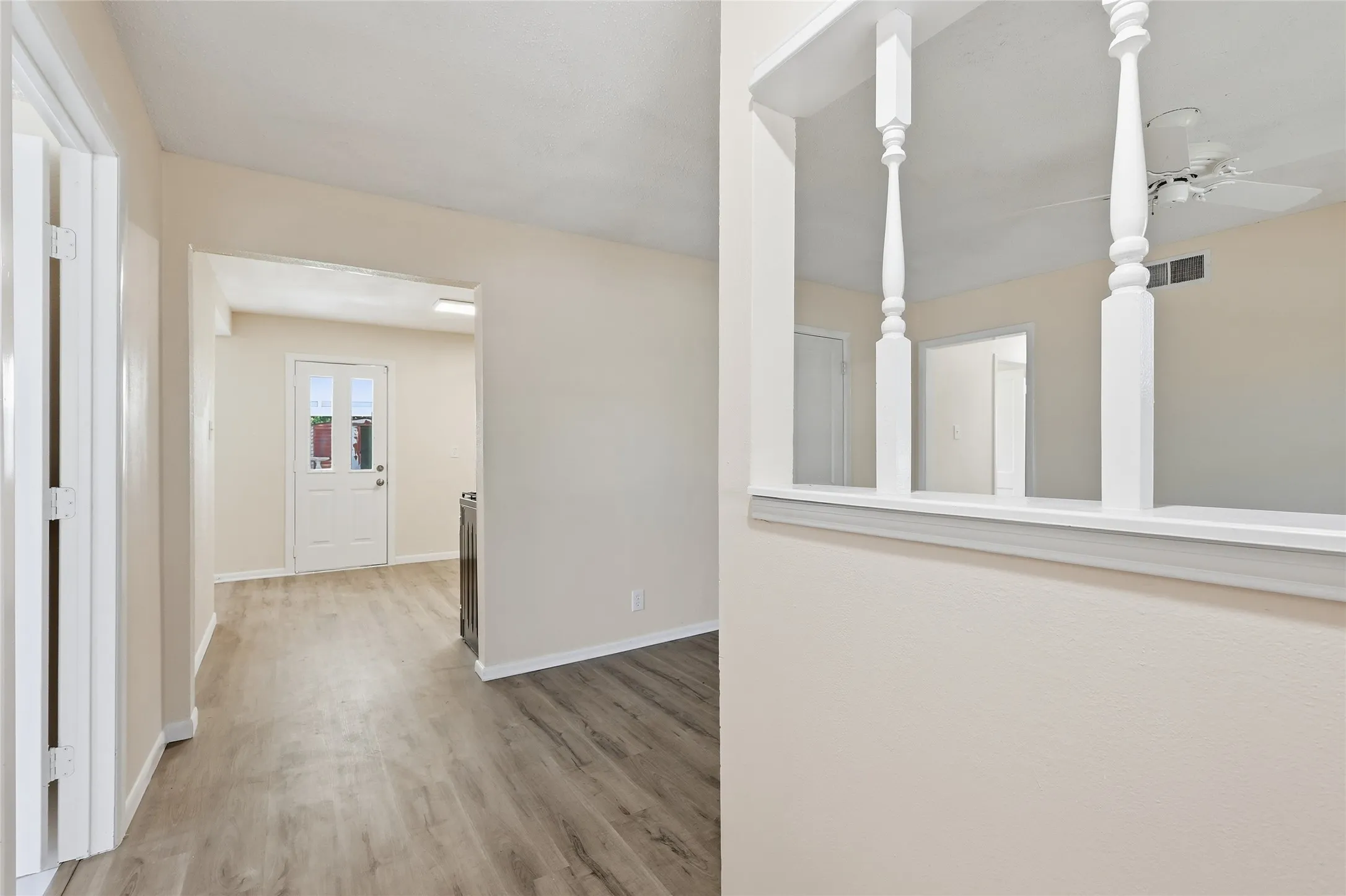 Single Family Residence For Sale in Tarrant County , 807 Highland Drive, Arlington, Texas 76010, 4 Bedroom, 2 Bathroom, Garage spaces, 1,281 Sqft, built in 1955, mls#21271403, Real Estate Agent in Arlington, Homes For Sale in Tarrant county, Homes For Sale in Arlington, Realtor in Arlington Texas, Real Estate Brokerage Independent Realty Texas, Luminita Cordes Realtor