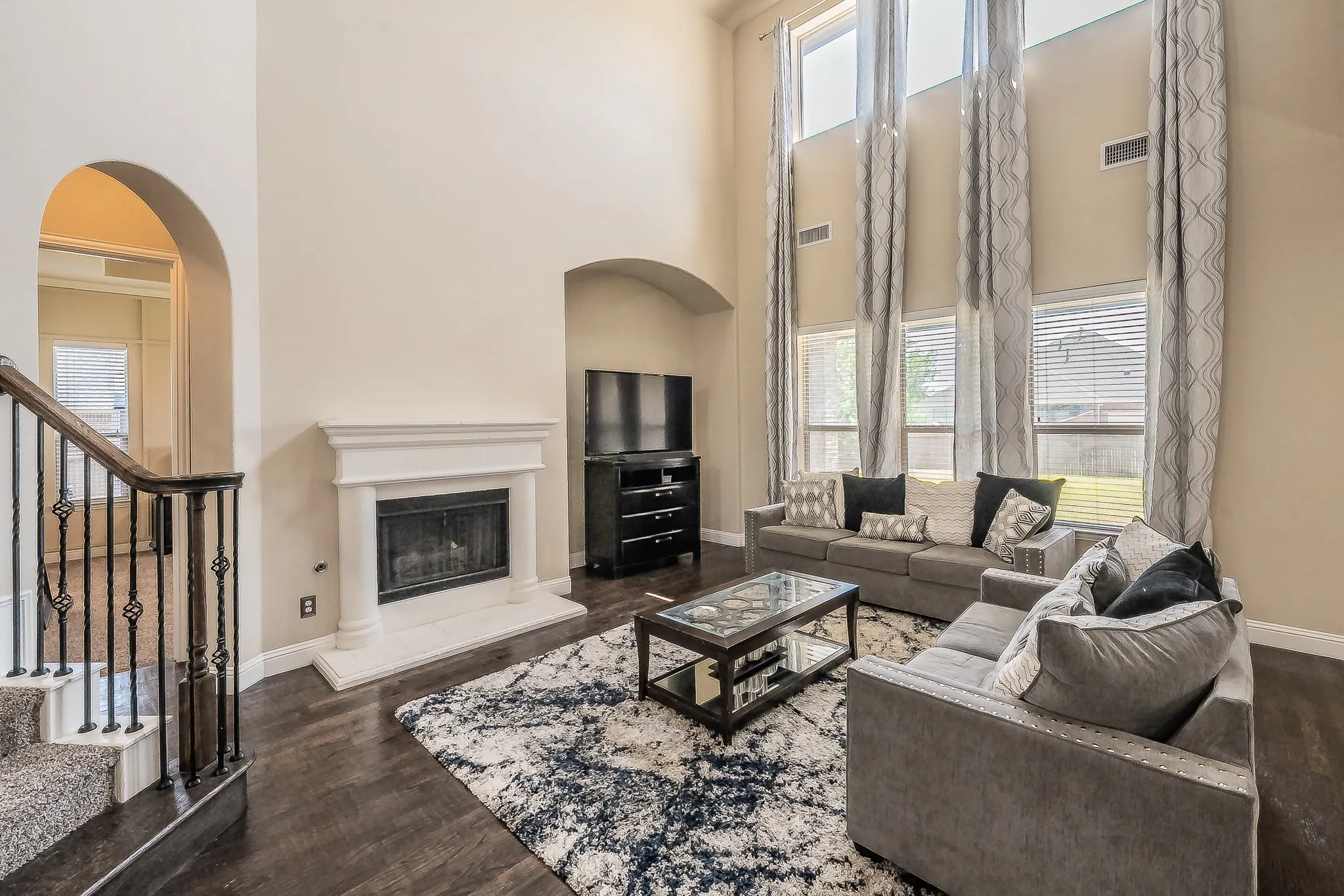 Single Family Residence For Sale in Dallas County , 286 Benwick Drive, Sunnyvale, Texas 75182, 4 Bedroom, 4 Bathroom, 3 Garage spaces, 3,815 Sqft, built in 2012, mls#21269578, Real Estate Agent in Sunnyvale, Homes For Sale in Dallas county, Homes For Sale in Sunnyvale, Realtor in Sunnyvale Texas, Real Estate Brokerage Independent Realty Texas, Luminita Cordes Realtor
