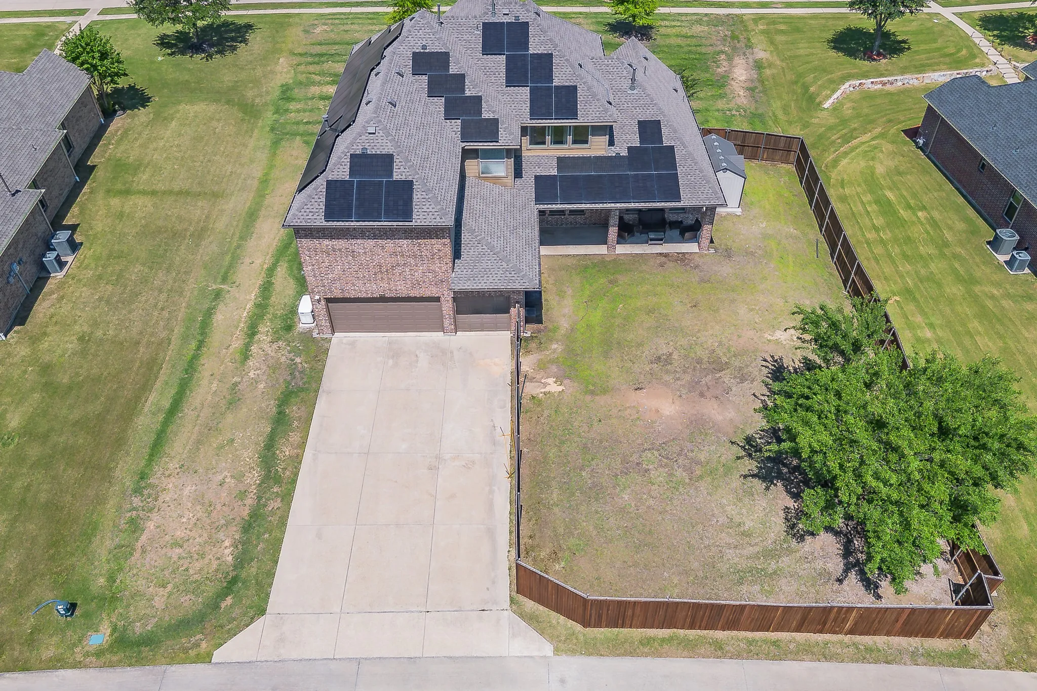 Single Family Residence For Sale in Dallas County , 286 Benwick Drive, Sunnyvale, Texas 75182, 4 Bedroom, 4 Bathroom, 3 Garage spaces, 3,815 Sqft, built in 2012, mls#21269578, Real Estate Agent in Sunnyvale, Homes For Sale in Dallas county, Homes For Sale in Sunnyvale, Realtor in Sunnyvale Texas, Real Estate Brokerage Independent Realty Texas, Luminita Cordes Realtor