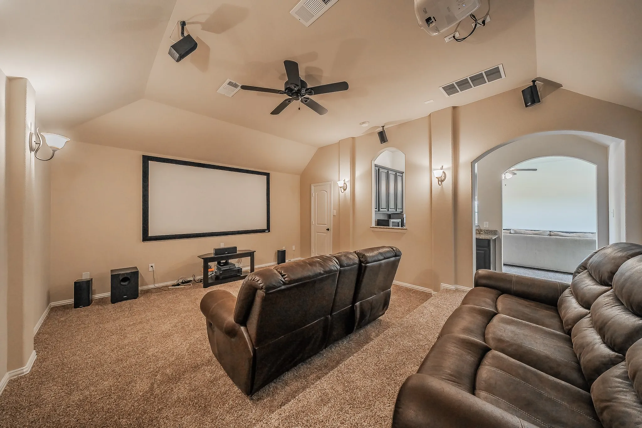 Single Family Residence For Sale in Dallas County , 286 Benwick Drive, Sunnyvale, Texas 75182, 4 Bedroom, 4 Bathroom, 3 Garage spaces, 3,815 Sqft, built in 2012, mls#21269578, Real Estate Agent in Sunnyvale, Homes For Sale in Dallas county, Homes For Sale in Sunnyvale, Realtor in Sunnyvale Texas, Real Estate Brokerage Independent Realty Texas, Luminita Cordes Realtor