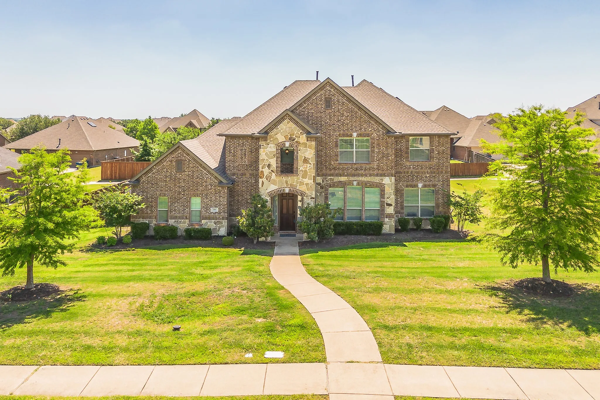 Single Family Residence For Sale in Dallas County , 286 Benwick Drive, Sunnyvale, Texas 75182, 4 Bedroom, 4 Bathroom, 3 Garage spaces, 3,815 Sqft, built in 2012, mls#21269578, Real Estate Agent in Sunnyvale, Homes For Sale in Dallas county, Homes For Sale in Sunnyvale, Realtor in Sunnyvale Texas, Real Estate Brokerage Independent Realty Texas, Luminita Cordes Realtor
