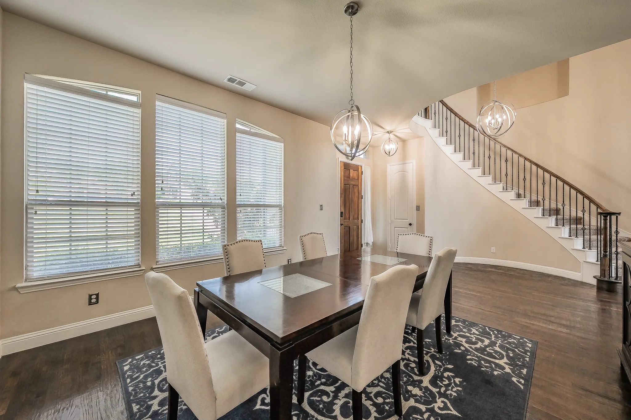 Single Family Residence For Sale in Dallas County , 286 Benwick Drive, Sunnyvale, Texas 75182, 4 Bedroom, 4 Bathroom, 3 Garage spaces, 3,815 Sqft, built in 2012, mls#21269578, Real Estate Agent in Sunnyvale, Homes For Sale in Dallas county, Homes For Sale in Sunnyvale, Realtor in Sunnyvale Texas, Real Estate Brokerage Independent Realty Texas, Luminita Cordes Realtor