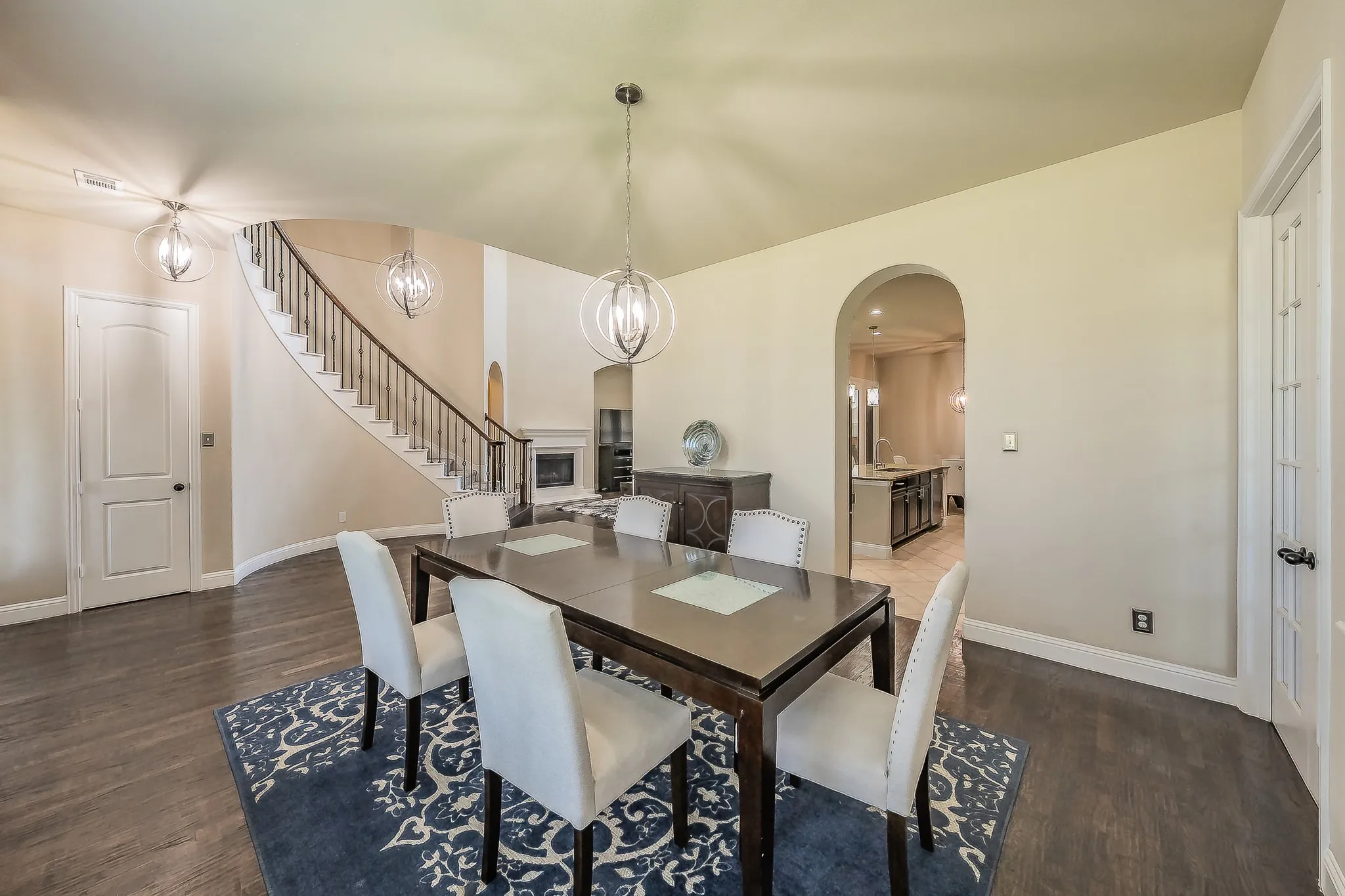 Single Family Residence For Sale in Dallas County , 286 Benwick Drive, Sunnyvale, Texas 75182, 4 Bedroom, 4 Bathroom, 3 Garage spaces, 3,815 Sqft, built in 2012, mls#21269578, Real Estate Agent in Sunnyvale, Homes For Sale in Dallas county, Homes For Sale in Sunnyvale, Realtor in Sunnyvale Texas, Real Estate Brokerage Independent Realty Texas, Luminita Cordes Realtor