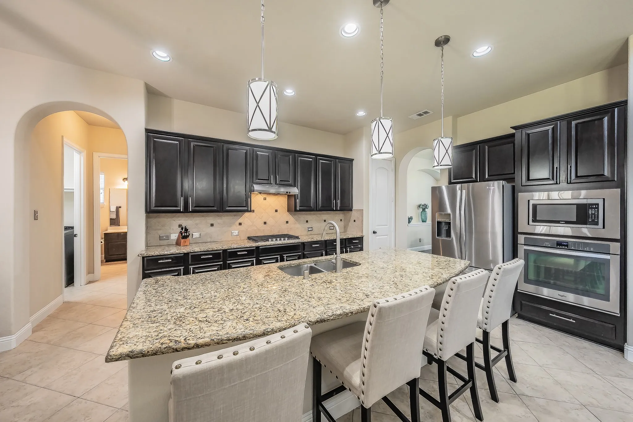 Single Family Residence For Sale in Dallas County , 286 Benwick Drive, Sunnyvale, Texas 75182, 4 Bedroom, 4 Bathroom, 3 Garage spaces, 3,815 Sqft, built in 2012, mls#21269578, Real Estate Agent in Sunnyvale, Homes For Sale in Dallas county, Homes For Sale in Sunnyvale, Realtor in Sunnyvale Texas, Real Estate Brokerage Independent Realty Texas, Luminita Cordes Realtor