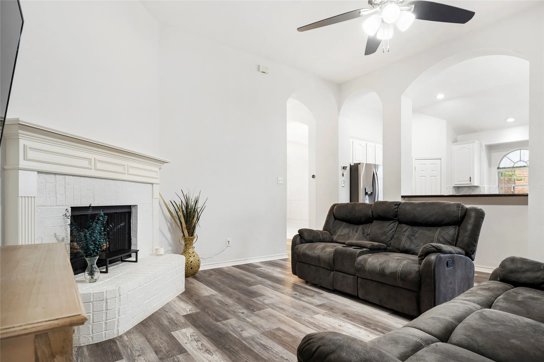 Single Family Residence For Sale in Kaufman County , 1534 Vista Ridge Drive, Forney, Texas 75126, 4 Bedroom, 2 Bathroom, 2 Garage spaces, 2,364 Sqft, built in 2005, mls#21268140, Real Estate Agent in Forney, Homes For Sale in Kaufman county, Homes For Sale in Forney, Realtor in Forney Texas, Real Estate Brokerage Independent Realty Texas, Luminita Cordes Realtor
