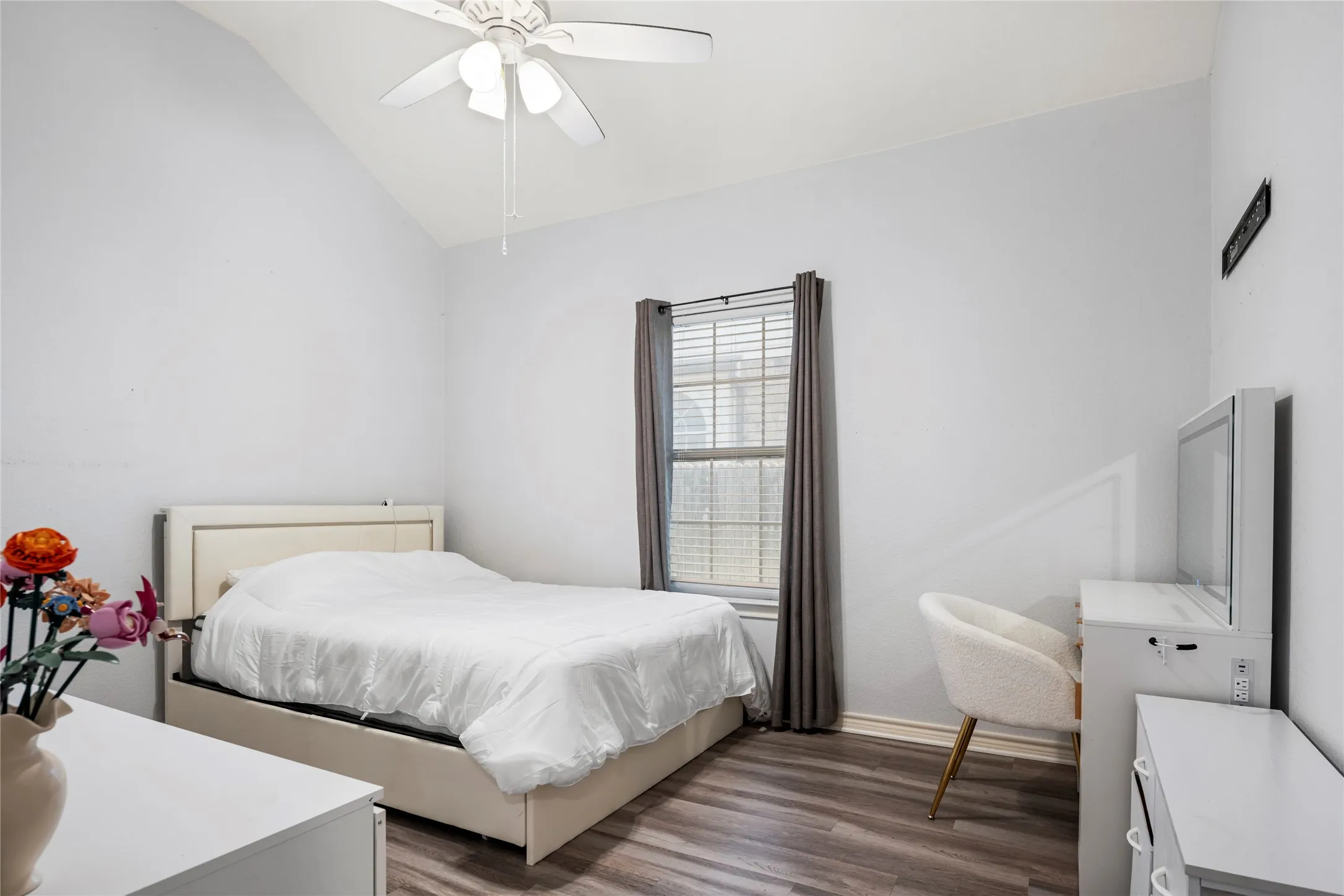 Single Family Residence For Sale in Kaufman County , 1534 Vista Ridge Drive, Forney, Texas 75126, 4 Bedroom, 2 Bathroom, 2 Garage spaces, 2,364 Sqft, built in 2005, mls#21268140, Real Estate Agent in Forney, Homes For Sale in Kaufman county, Homes For Sale in Forney, Realtor in Forney Texas, Real Estate Brokerage Independent Realty Texas, Luminita Cordes Realtor