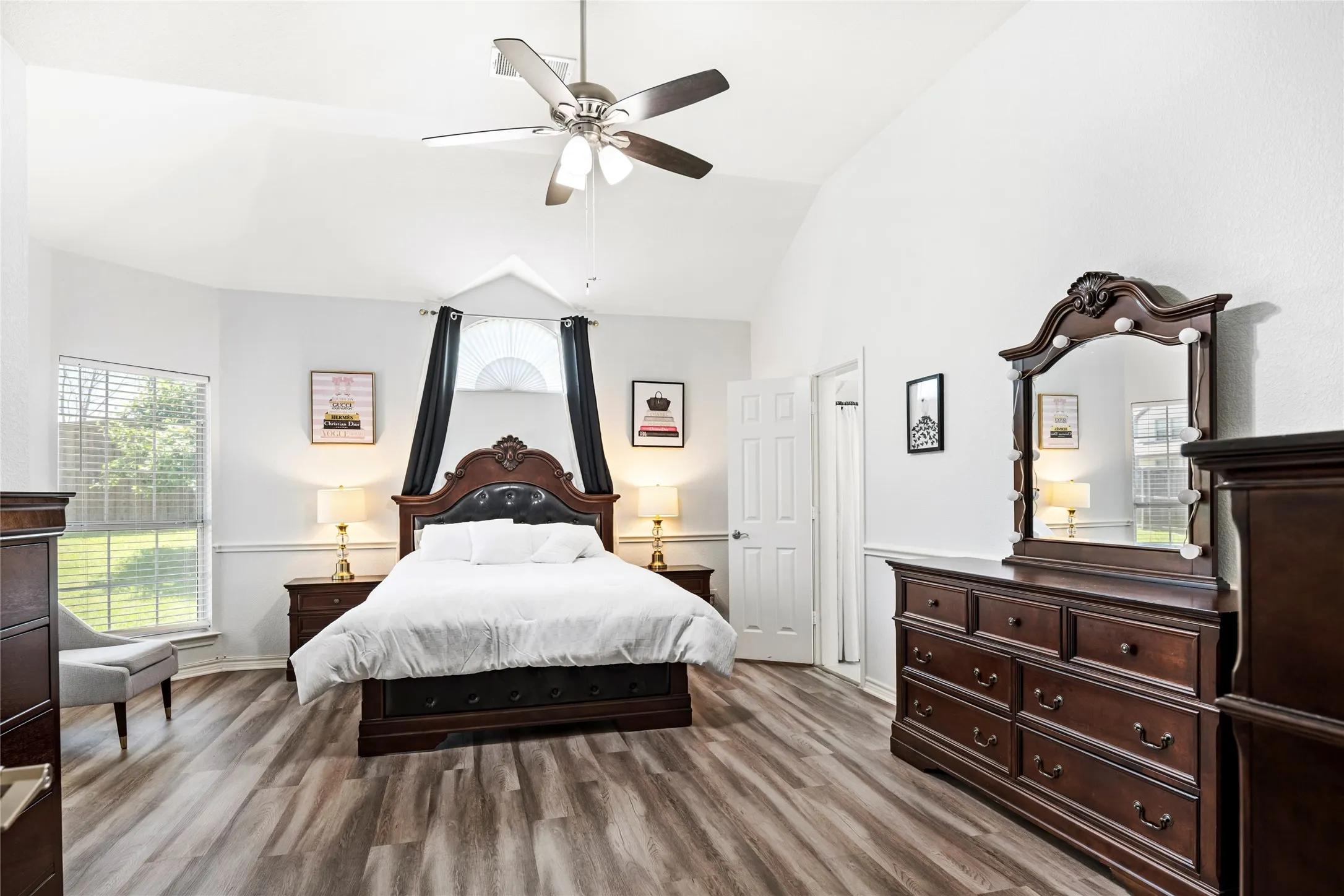 Single Family Residence For Sale in Kaufman County , 1534 Vista Ridge Drive, Forney, Texas 75126, 4 Bedroom, 2 Bathroom, 2 Garage spaces, 2,364 Sqft, built in 2005, mls#21268140, Real Estate Agent in Forney, Homes For Sale in Kaufman county, Homes For Sale in Forney, Realtor in Forney Texas, Real Estate Brokerage Independent Realty Texas, Luminita Cordes Realtor