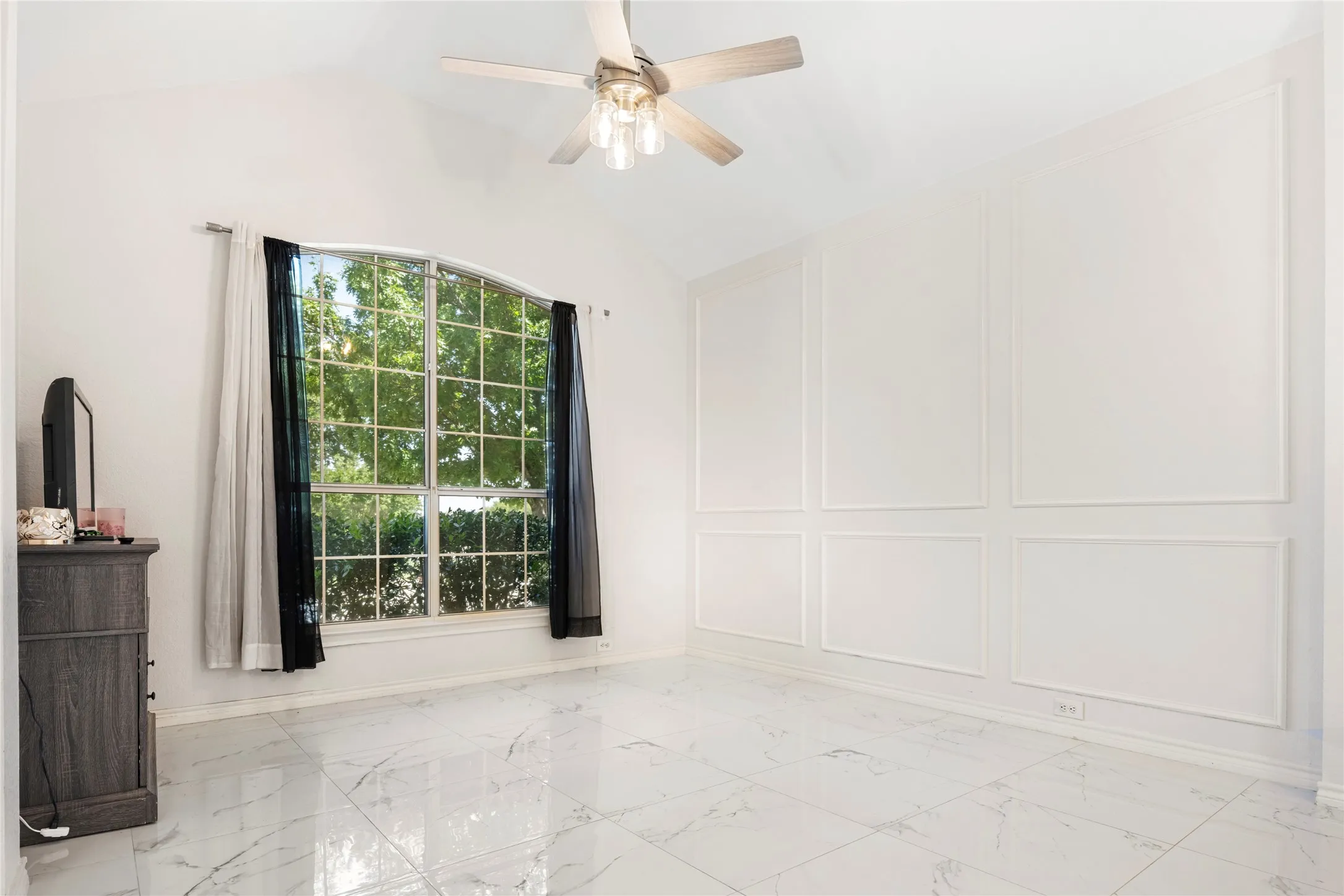 Single Family Residence For Sale in Kaufman County , 1534 Vista Ridge Drive, Forney, Texas 75126, 4 Bedroom, 2 Bathroom, 2 Garage spaces, 2,364 Sqft, built in 2005, mls#21268140, Real Estate Agent in Forney, Homes For Sale in Kaufman county, Homes For Sale in Forney, Realtor in Forney Texas, Real Estate Brokerage Independent Realty Texas, Luminita Cordes Realtor