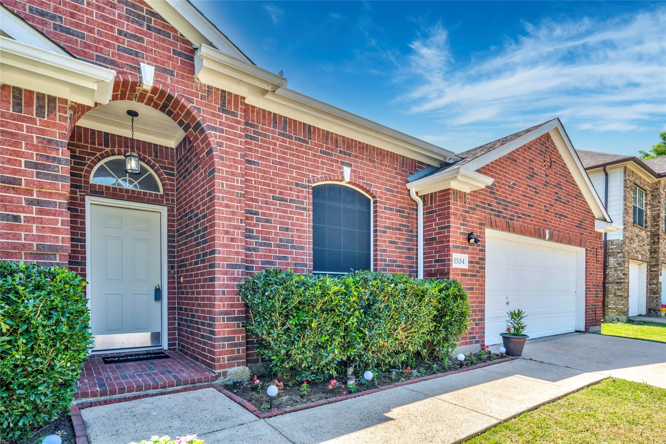 Single Family Residence For Sale in Kaufman County , 1534 Vista Ridge Drive, Forney, Texas 75126, 4 Bedroom, 2 Bathroom, 2 Garage spaces, 2,364 Sqft, built in 2005, mls#21268140, Real Estate Agent in Forney, Homes For Sale in Kaufman county, Homes For Sale in Forney, Realtor in Forney Texas, Real Estate Brokerage Independent Realty Texas, Luminita Cordes Realtor