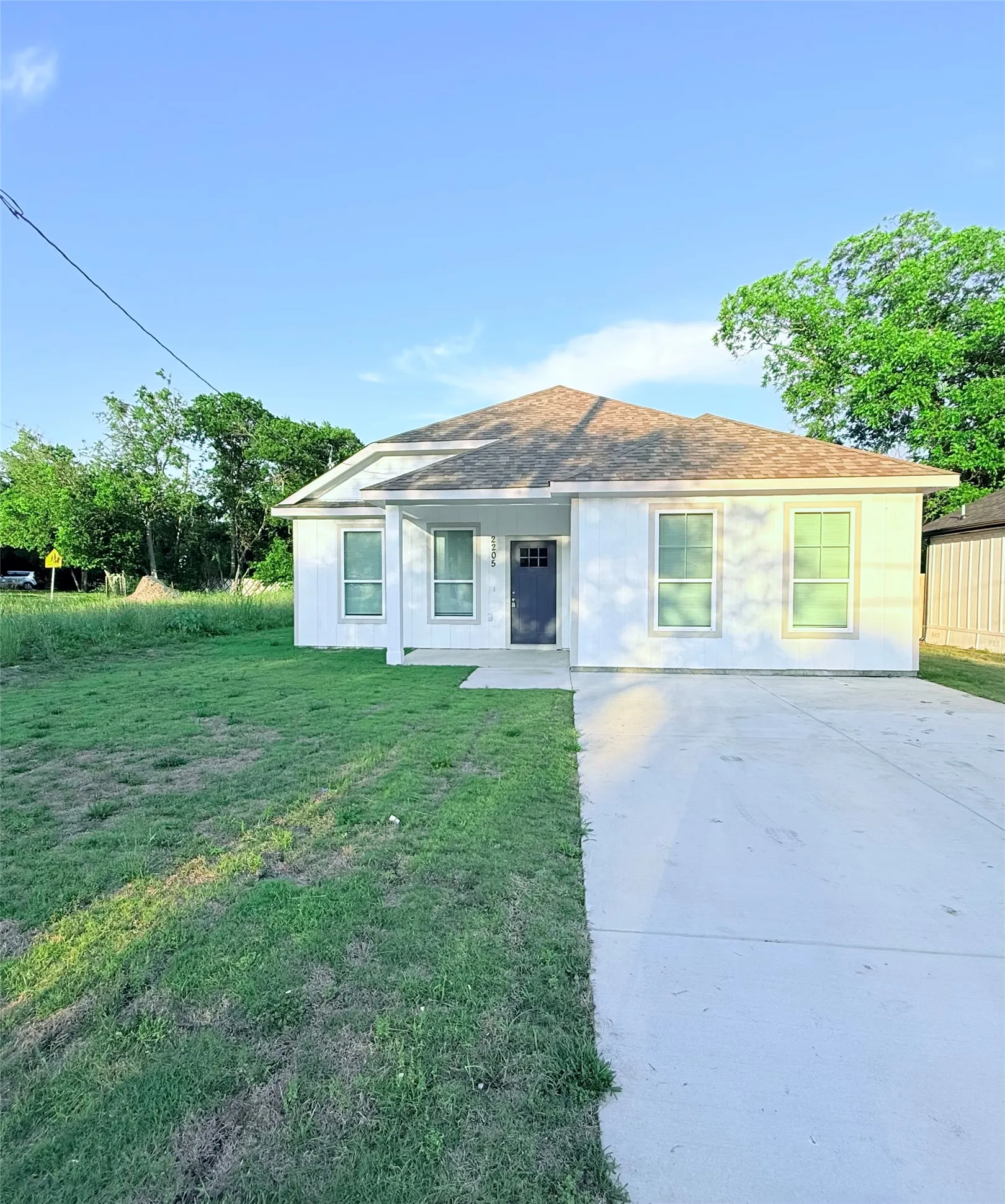 Single Family Residence For Sale in Hunt County , 2205 Wellington Street, Greenville, Texas 75401, 3 Bedroom, 2 Bathroom, Garage spaces, 1,504 Sqft, built in 2025, mls#21271448, Real Estate Agent in Greenville, Homes For Sale in Hunt county, Homes For Sale in Greenville, Realtor in Greenville Texas, Real Estate Brokerage Independent Realty Texas, Luminita Cordes Realtor