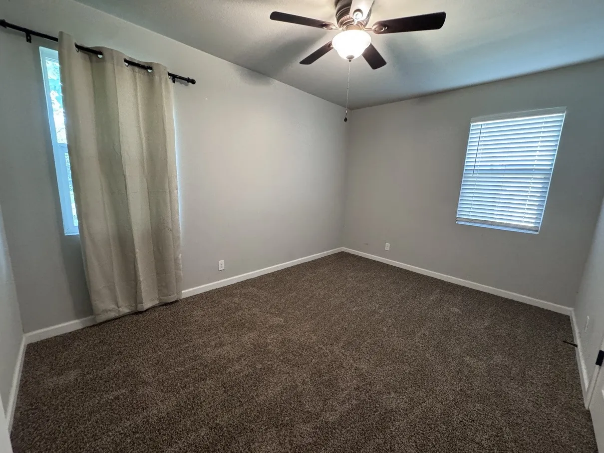 Single Family Residence For Sale in Johnson County , 520 NW King Street, Burleson, Texas 76028, 3 Bedroom, 1 Bathroom, Garage spaces, 1,291 Sqft, built in 1960, mls#21269942, Real Estate Agent in Burleson, Homes For Sale in Johnson county, Homes For Sale in Burleson, Realtor in Burleson Texas, Real Estate Brokerage Independent Realty Texas, Luminita Cordes Realtor